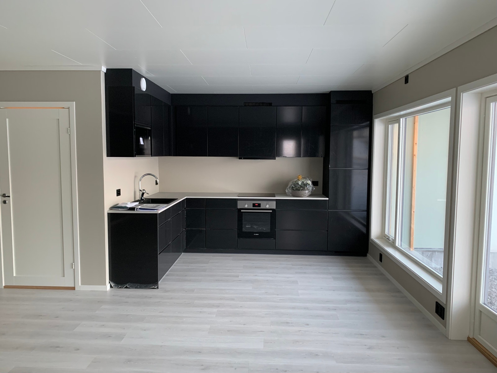 Om du kjem tidleg inn i prosessen kan du sjølv velge kjøkken- og baderomsinnreiing Galleribilde