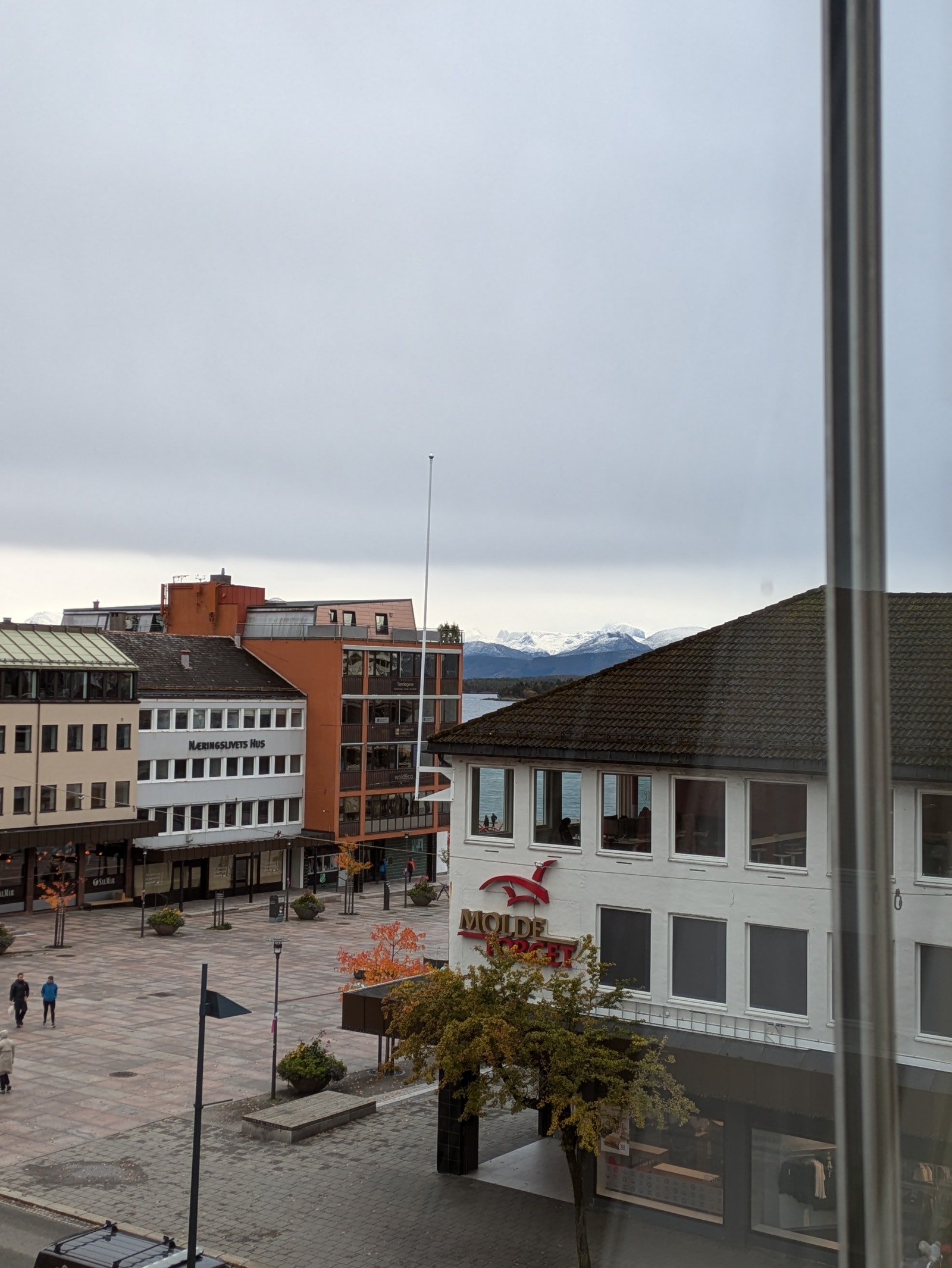 Utsikt fra kjøkkenvindu Galleribilde