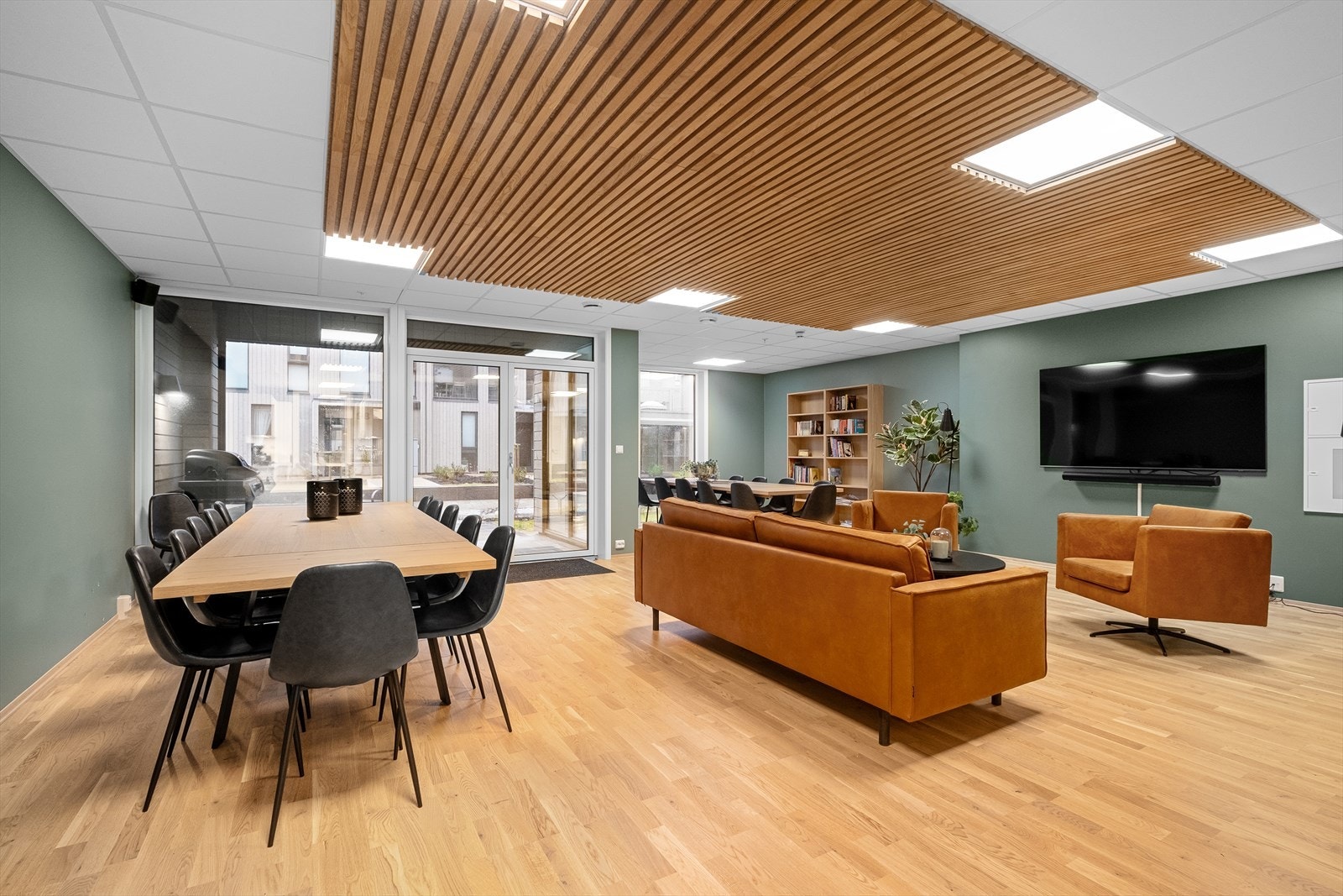 Nydelig og praktisk selskapslokal/fellesrom som kan leies til private arrangementer. Galleribilde