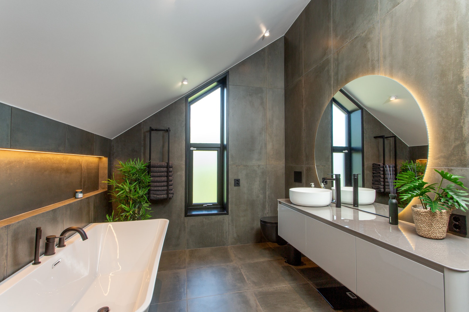 Bad oppe Galleribilde