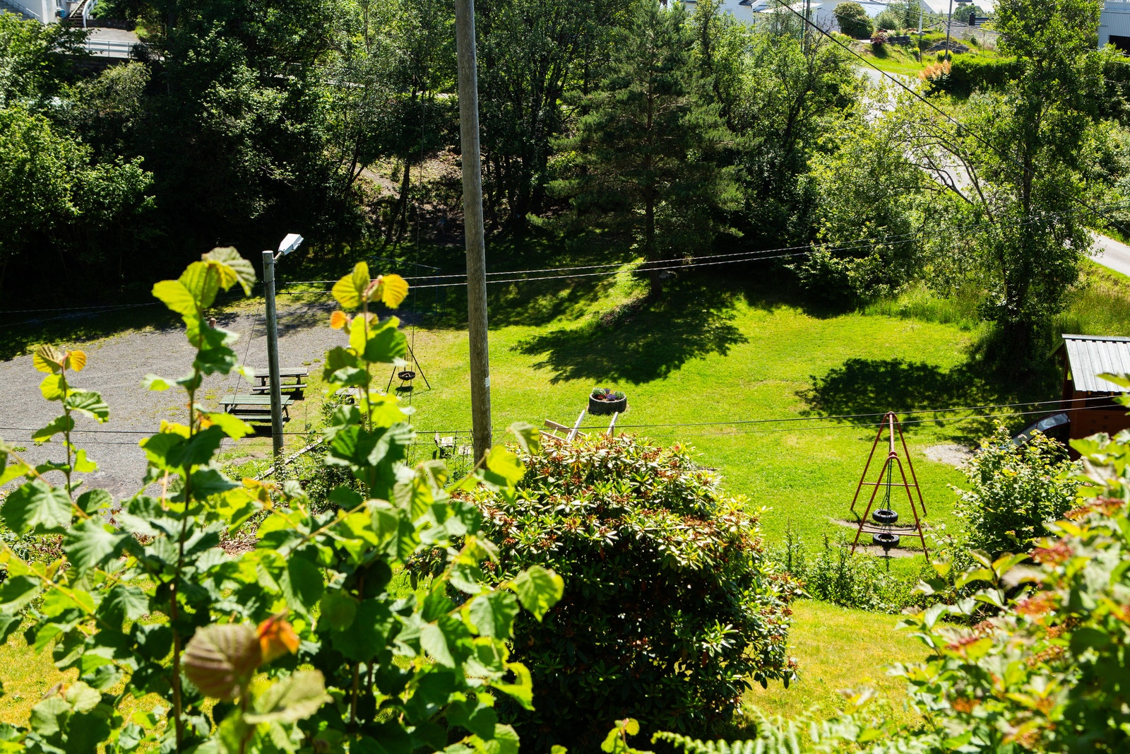 Lekeplass på nedsiden av huset Galleribilde