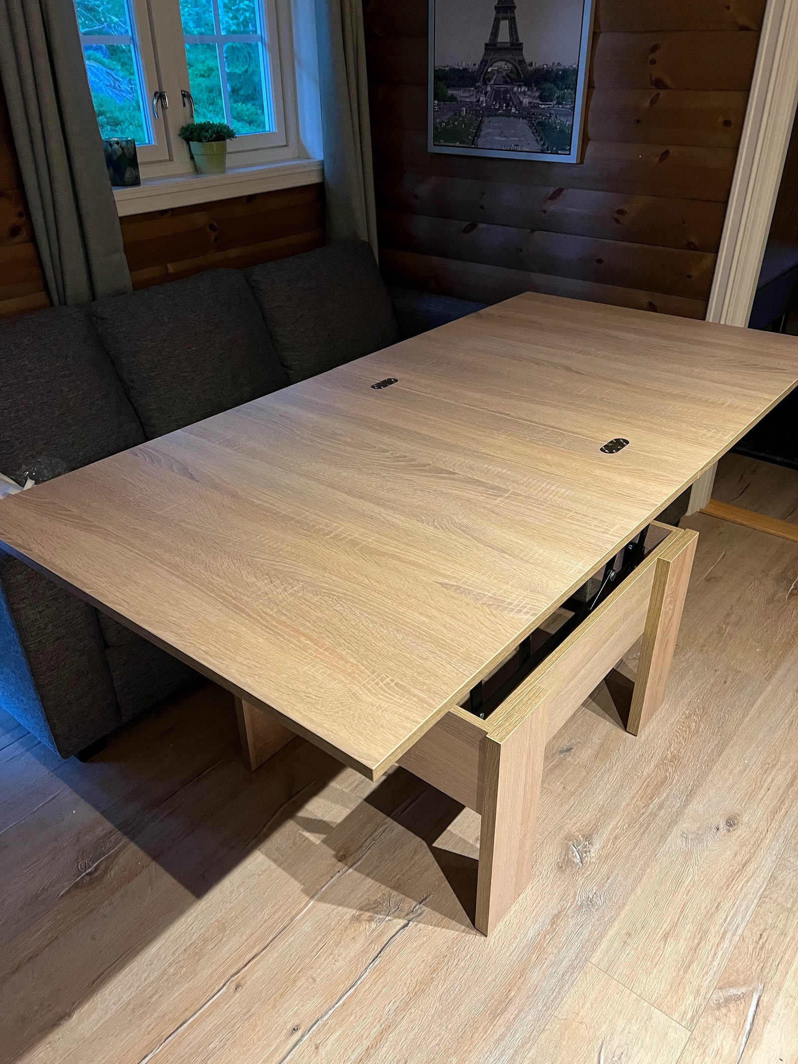 Salongbord blir spisebord Galleribilde