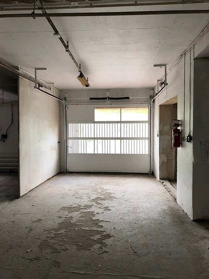 Port til lager med lasterampe Galleribilde