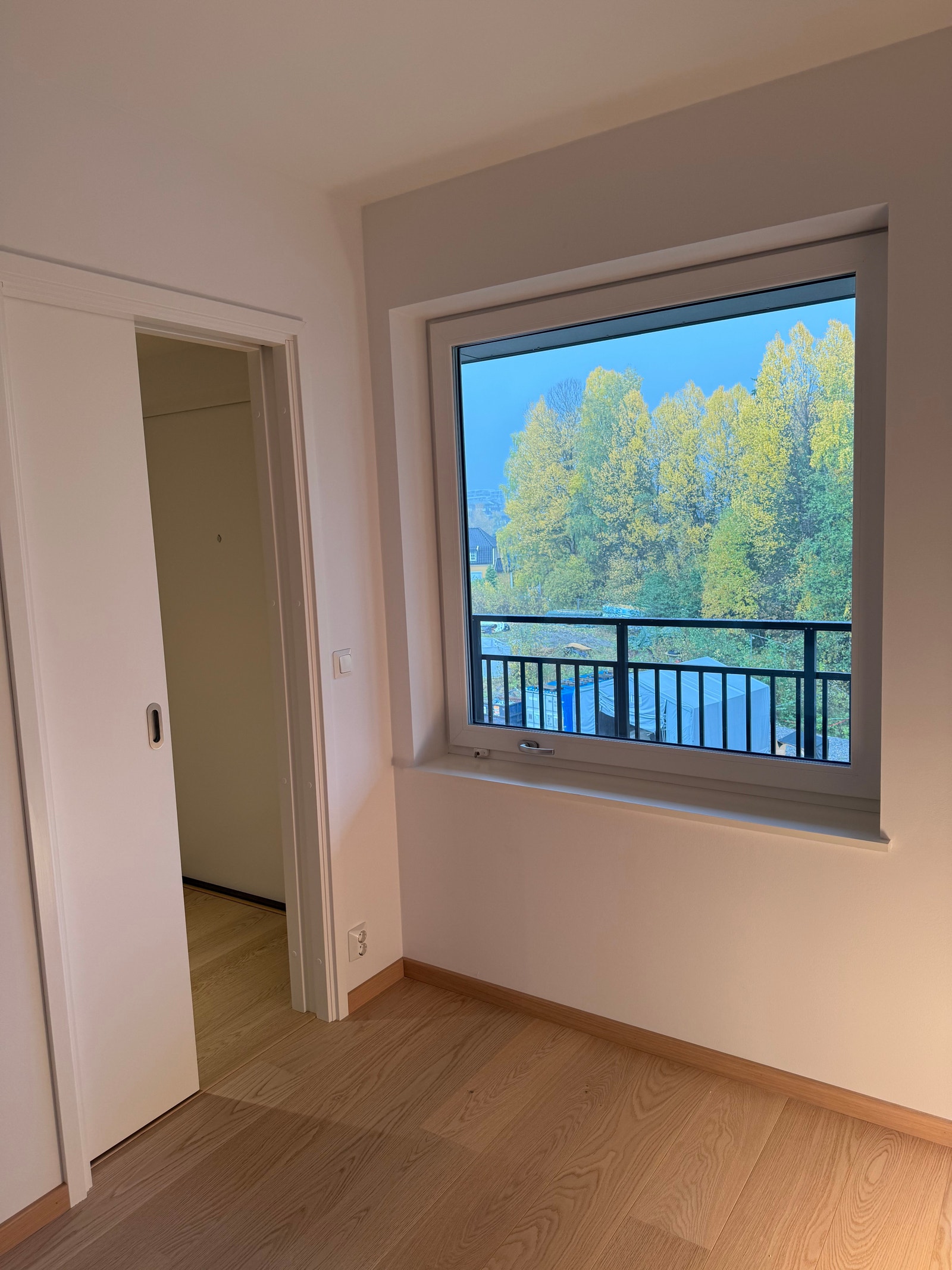 vindu soverom Galleribilde