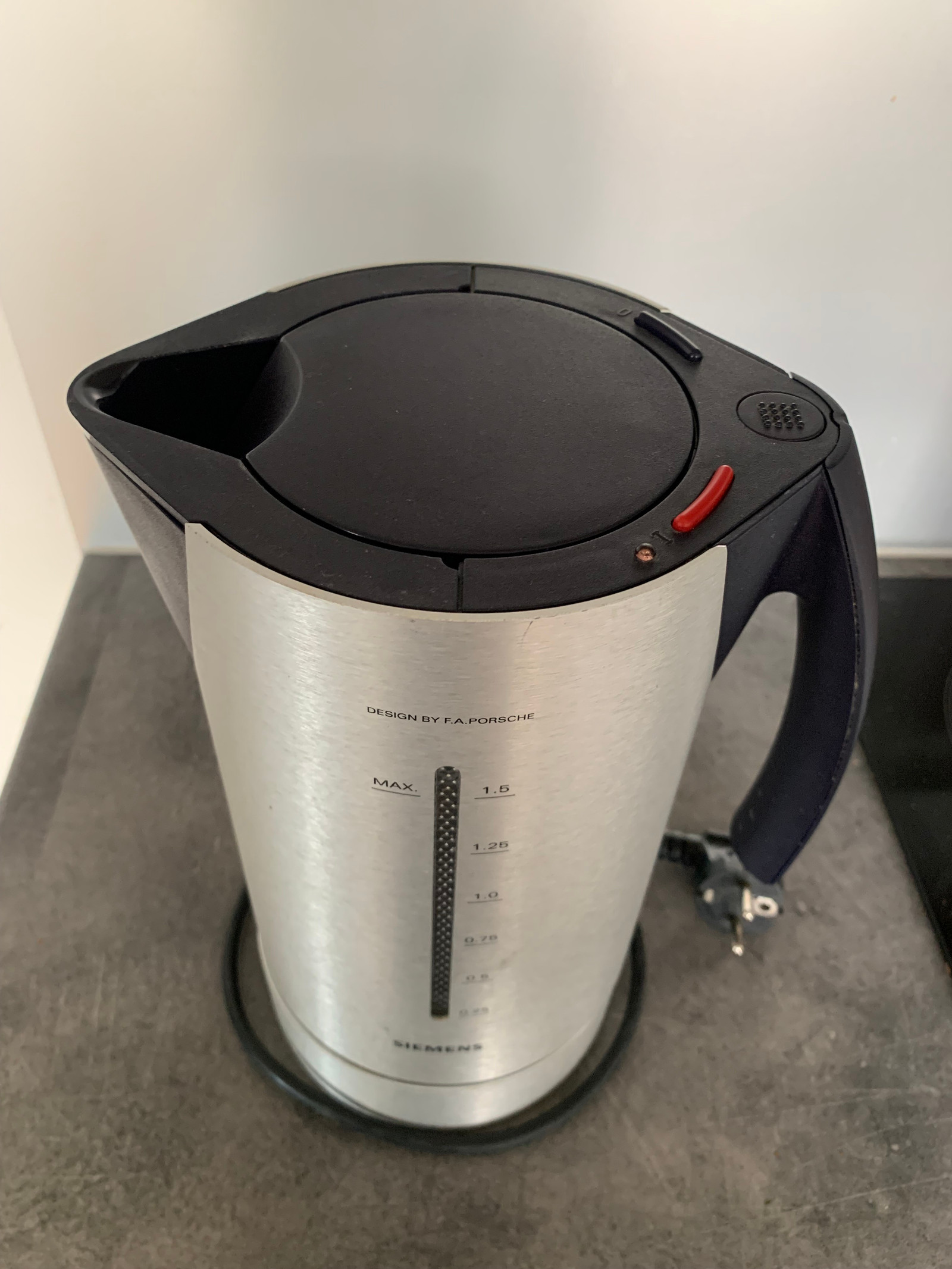 Siemens fashion tw91100 porsche cordless kettle