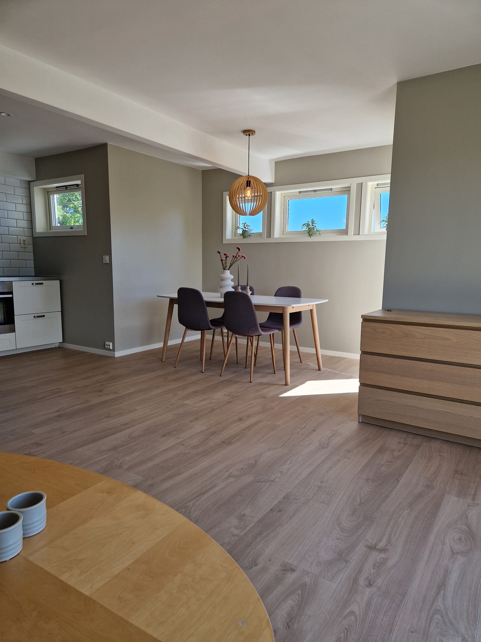 Kjøkken+spiseplass Galleribilde