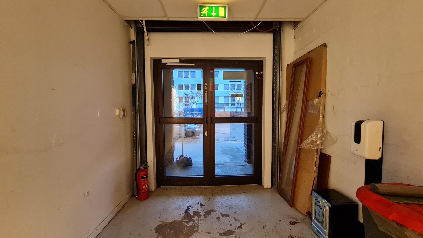 Varelevering inngang Galleribilde