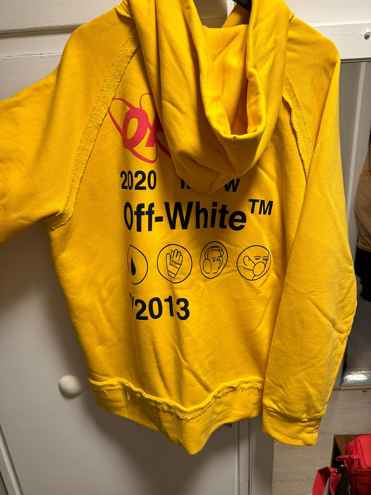 OFF-WHITE Oversized Industrial Y013 Hoodie | FINN-torget