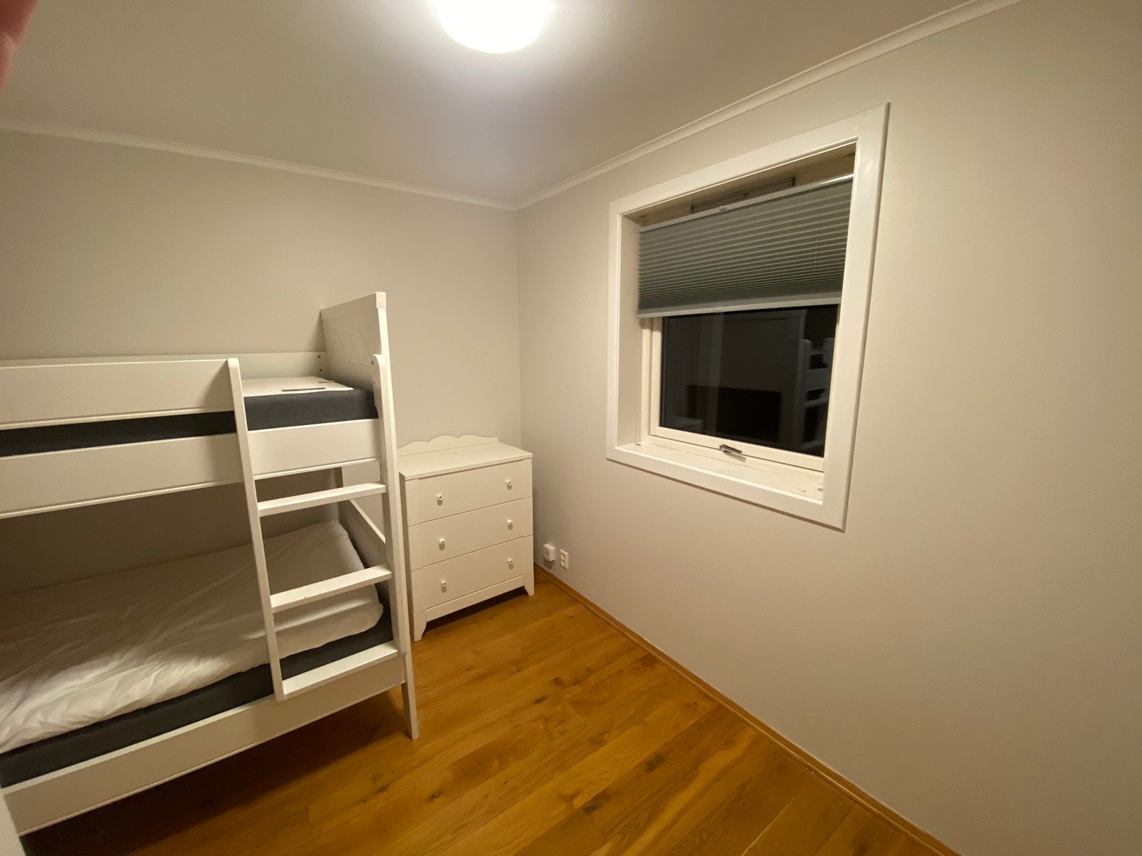 Soverom 7,5 kvm med gode Jensen madrasser 😴 Galleribilde