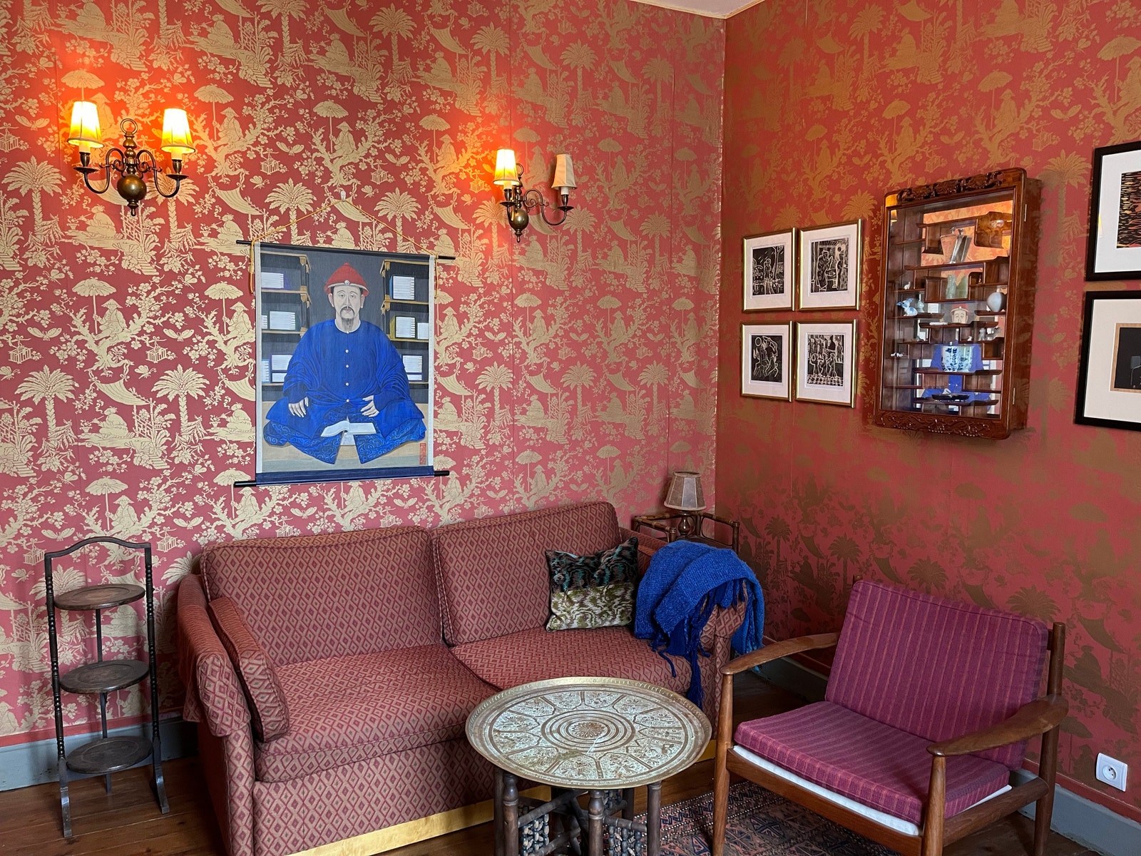 Det kinesiske rommet i andre etasje kan brukes til soverom eller stue. Sovesofa. Galleribilde