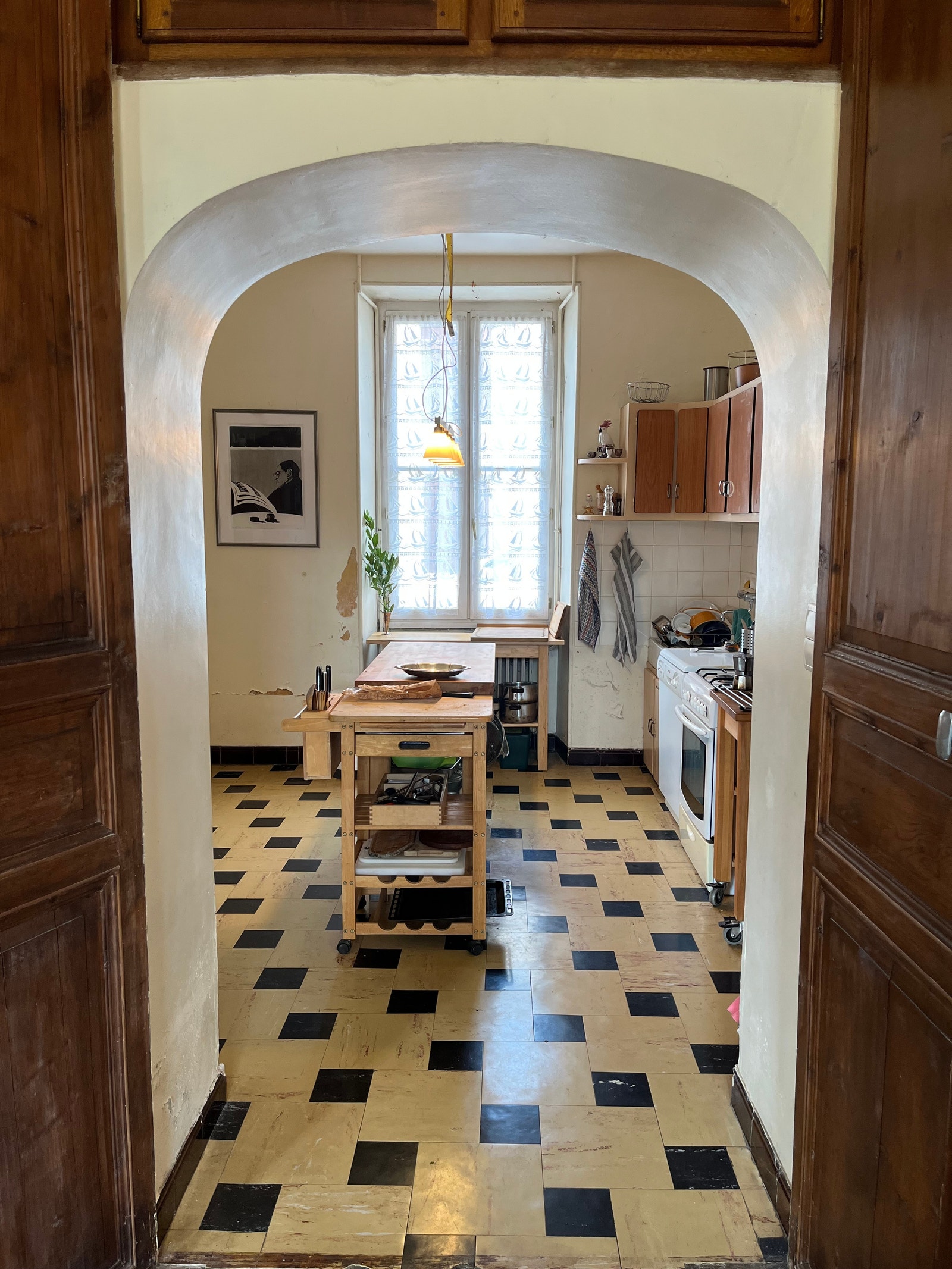 Kjøkken med sjarmerende originale detaljer Galleribilde