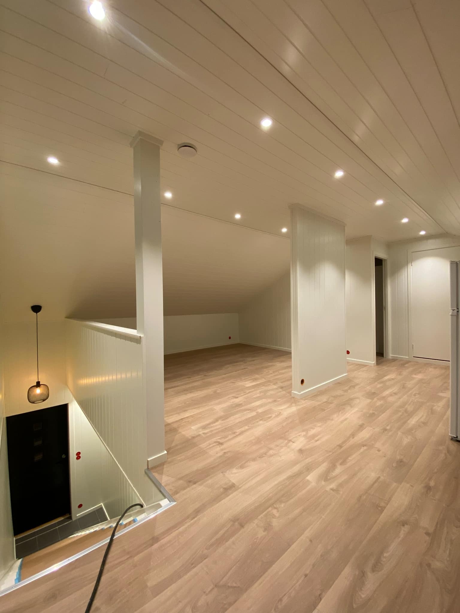 Lyst og romslig Galleribilde