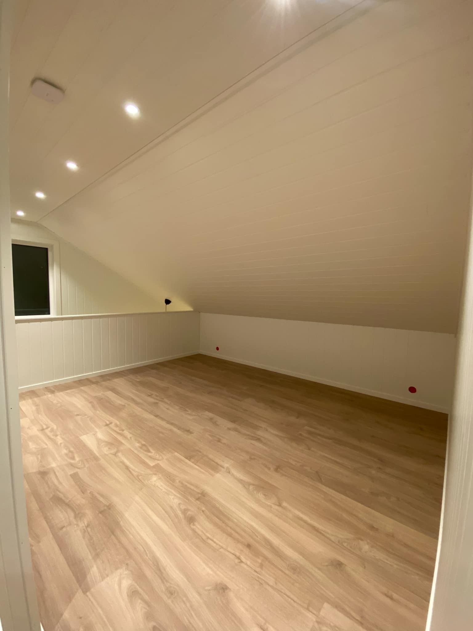 God plass til stor sofa Galleribilde