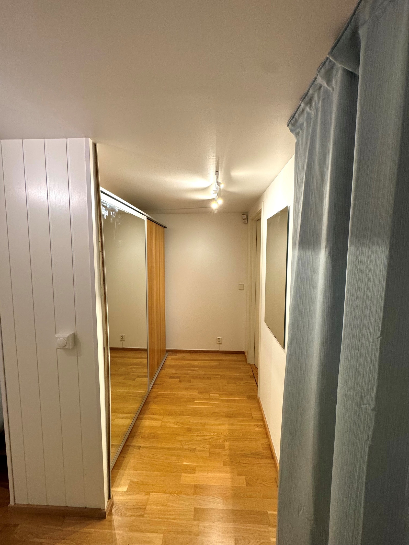 Walk in garderobe Galleribilde