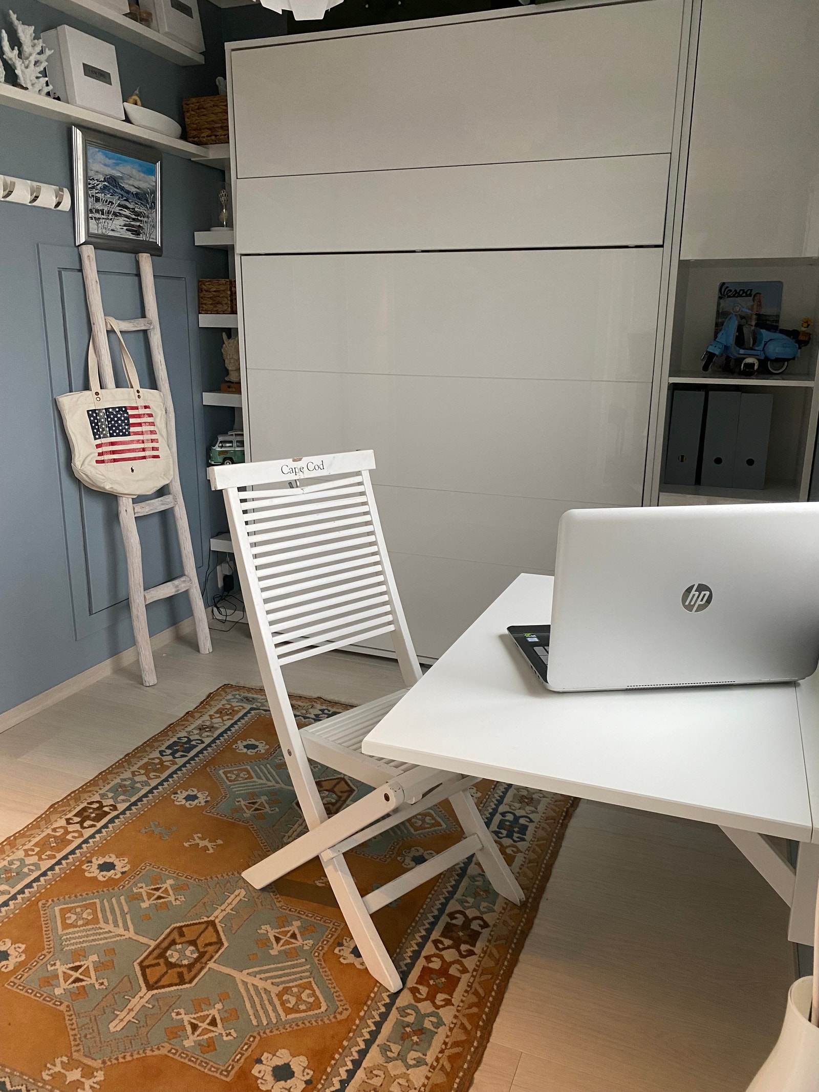 Soverom 1 - sengen kan vippes opp og rommet brukes til feks arbeidsværelse. Galleribilde