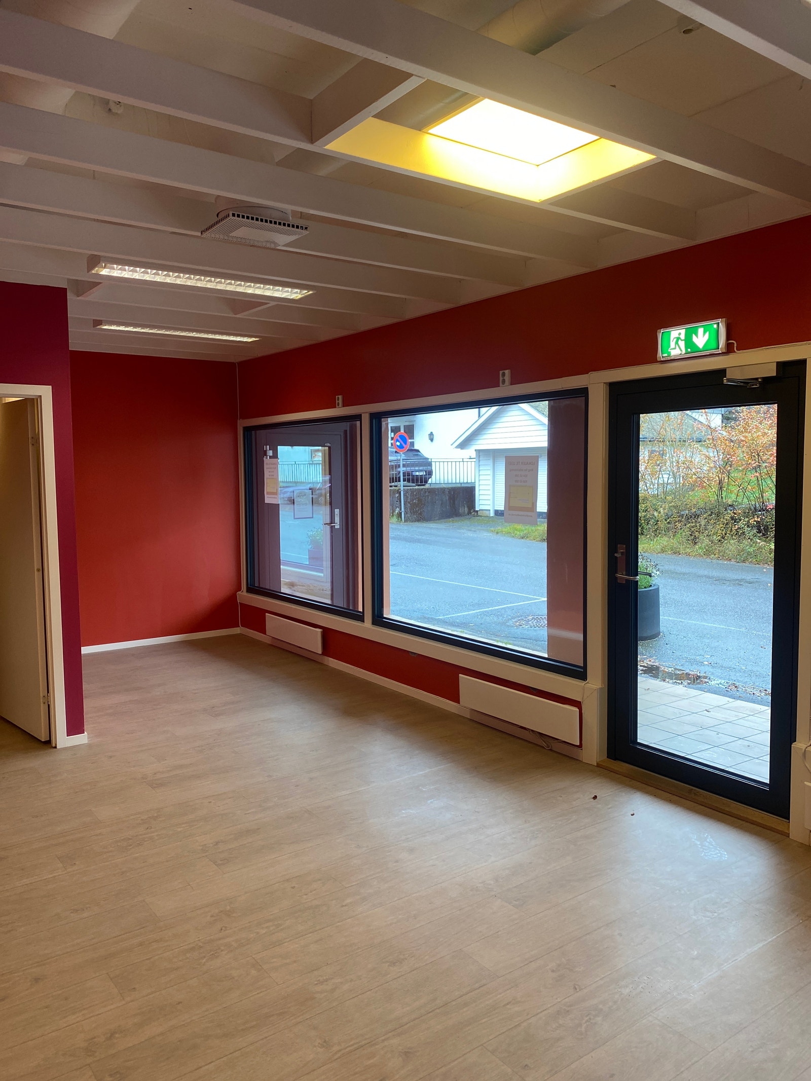 Lonevågen 5 Innvendig i lokalene Galleribilde