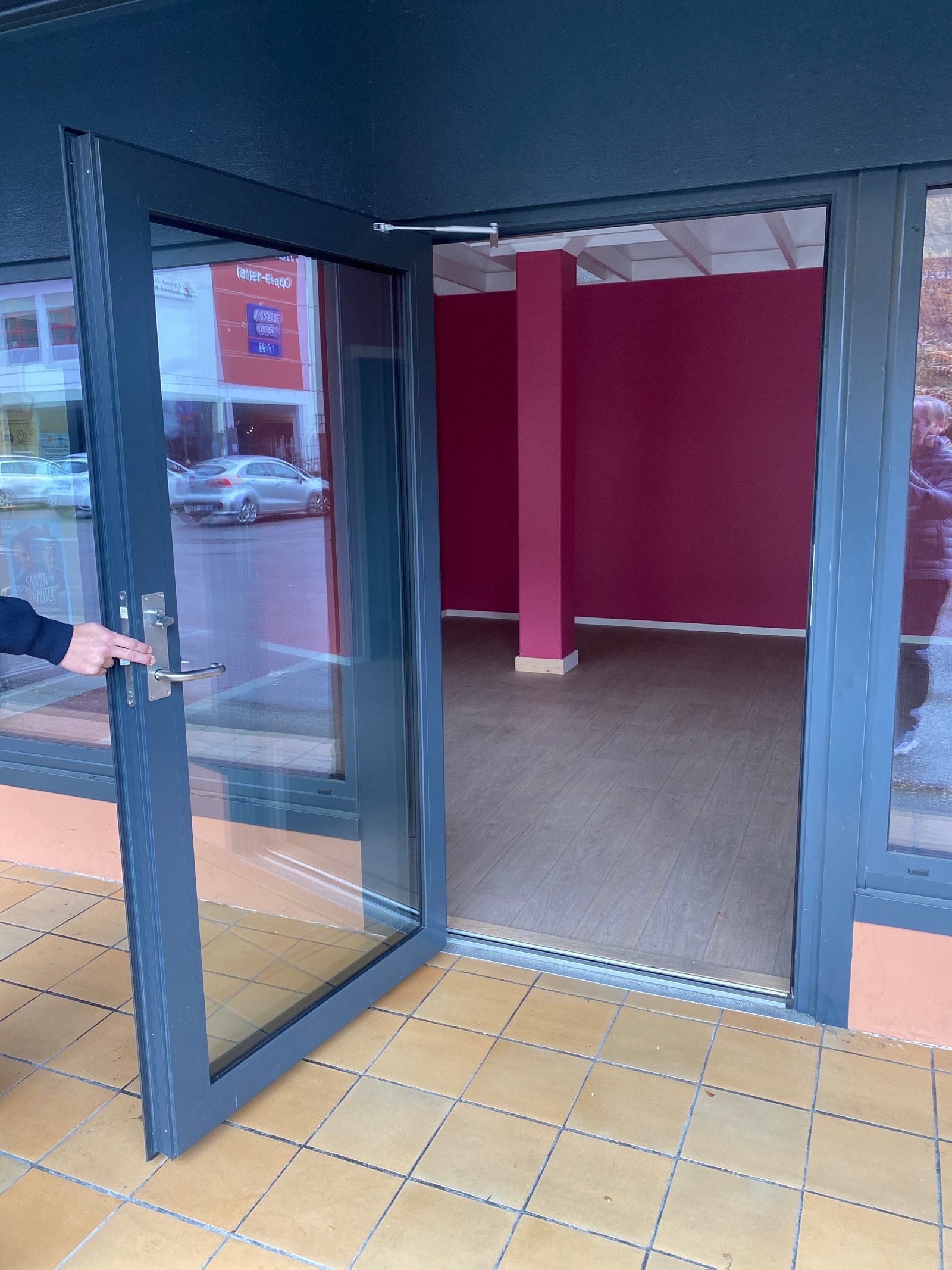 Lonevågen 5 Innvendig i lokalene Galleribilde