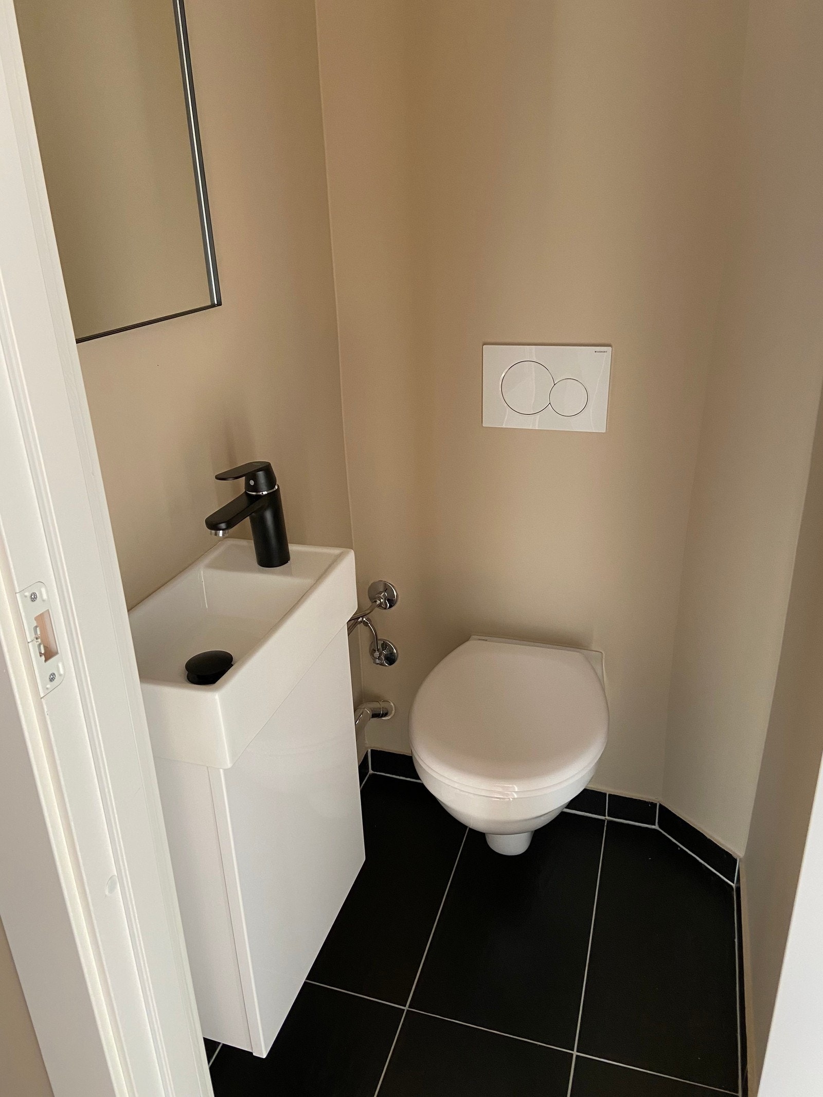 Toalett Galleribilde