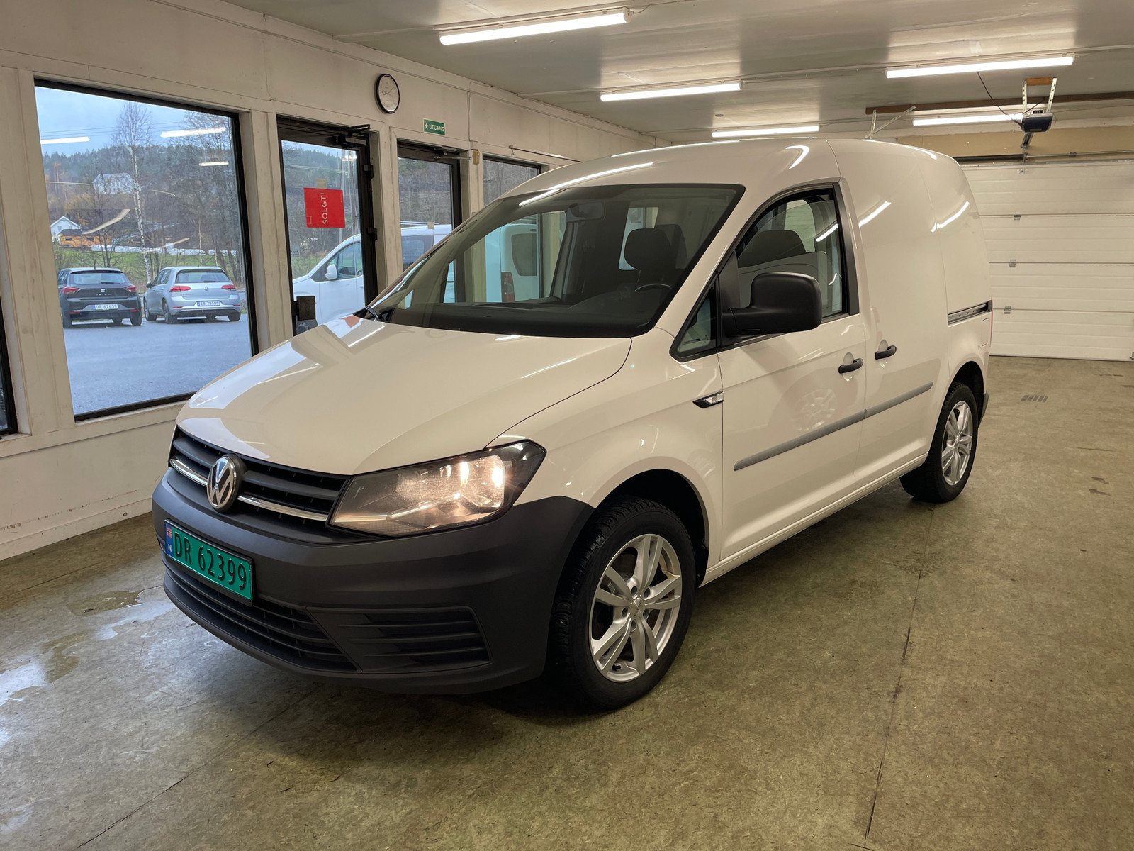 Volkswagen Caddy 2,0TDI 102HK DSG/NAVI/WEBASTO/ADAPTIVE++