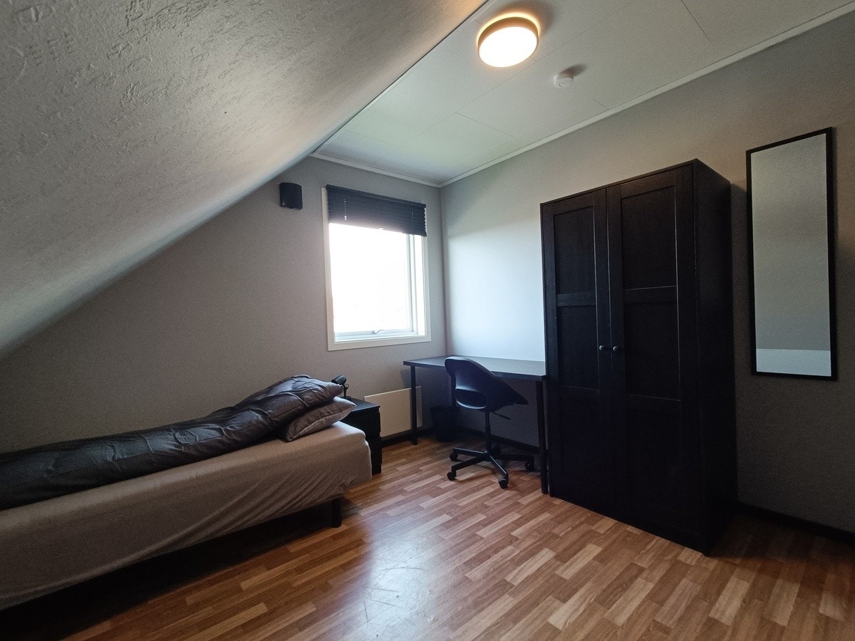 Soverom 4 i 2 etg Galleribilde