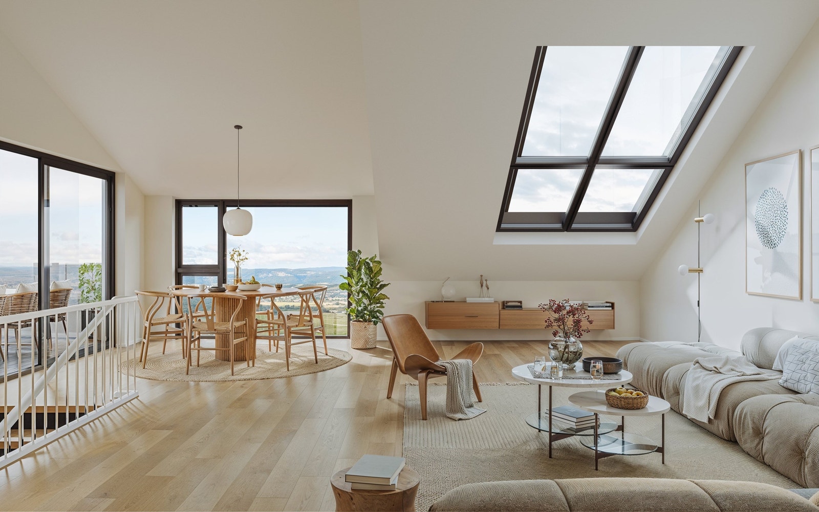 stue med høy himling og mye lysflater Galleribilde