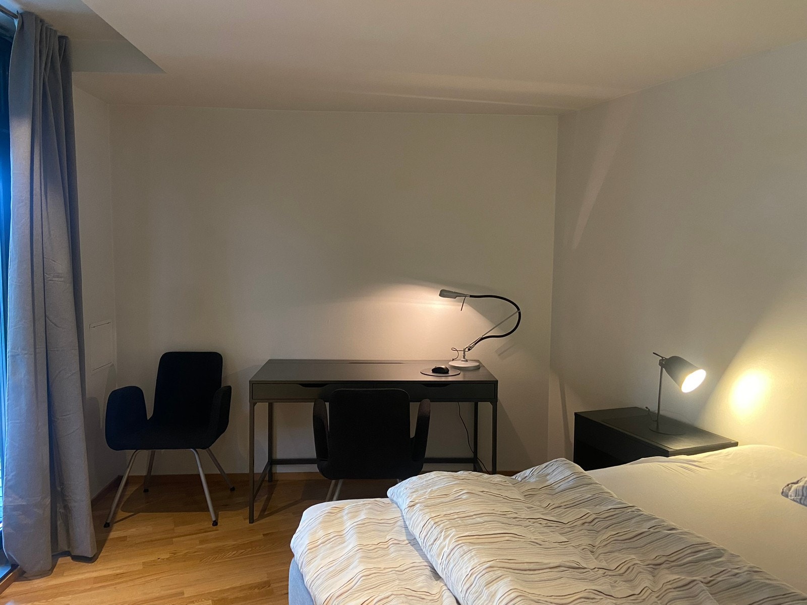 Soverom med plass til kontor Galleribilde