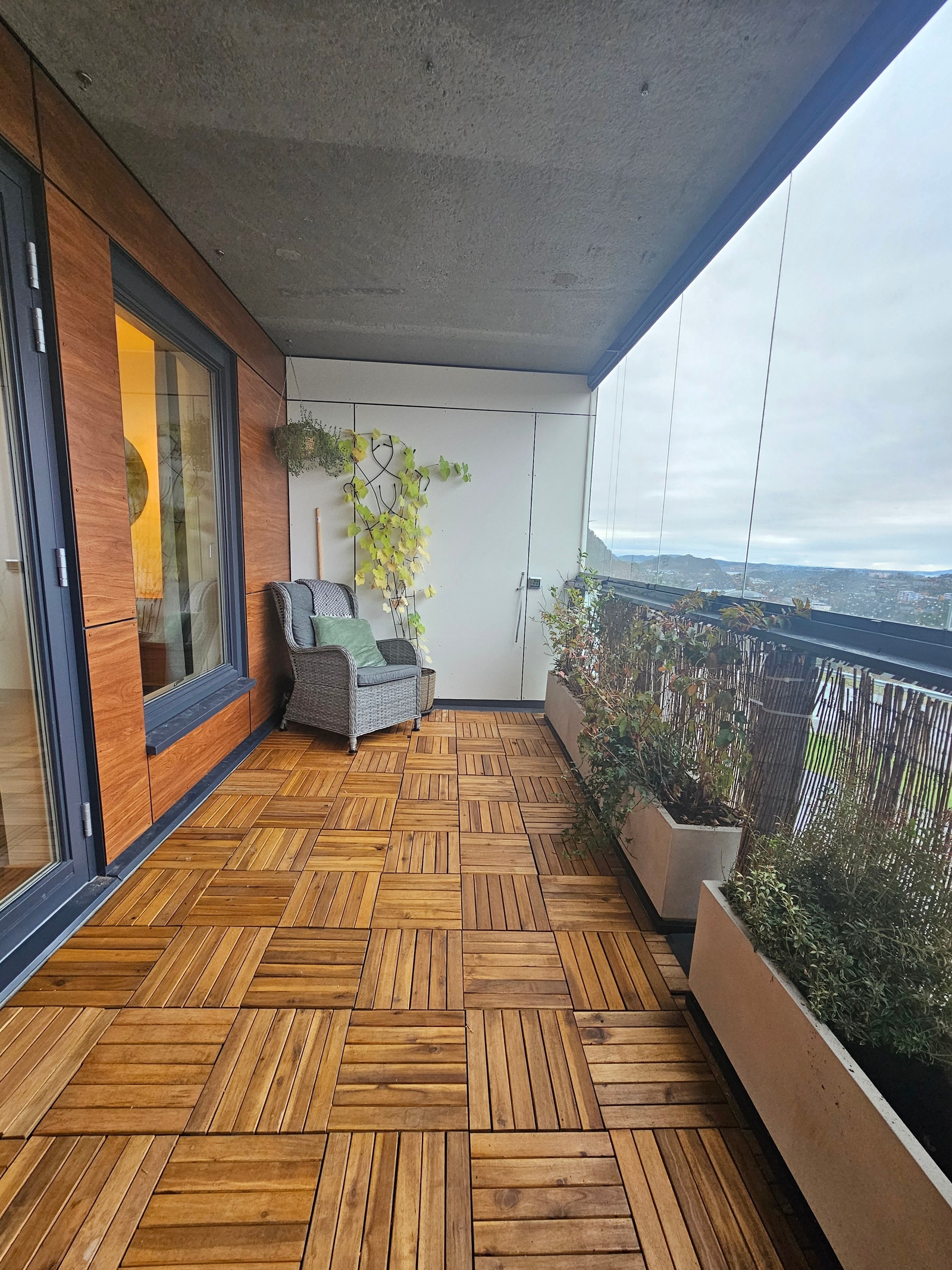 Innglasset terrasse / vinterhage Galleribilde