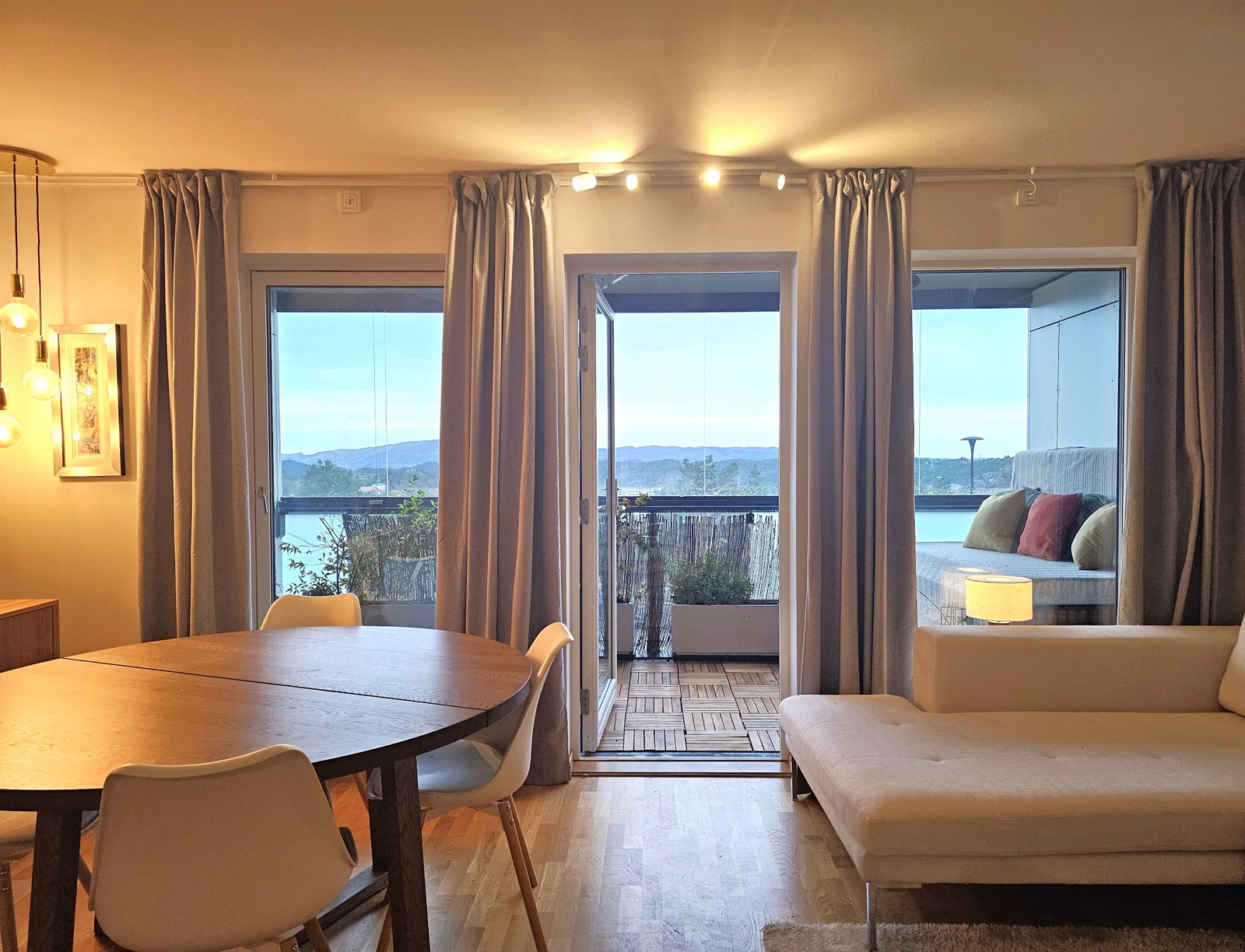 Stue / Vinterhage Galleribilde