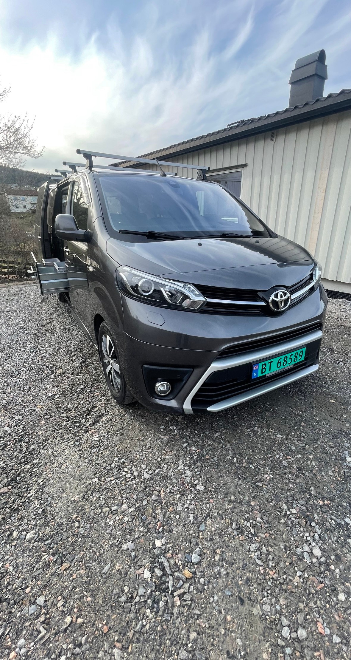 Toyota Proace 2.0 COMFORT PLUSS/LANG/INNREDNING/XENON/KROK ++