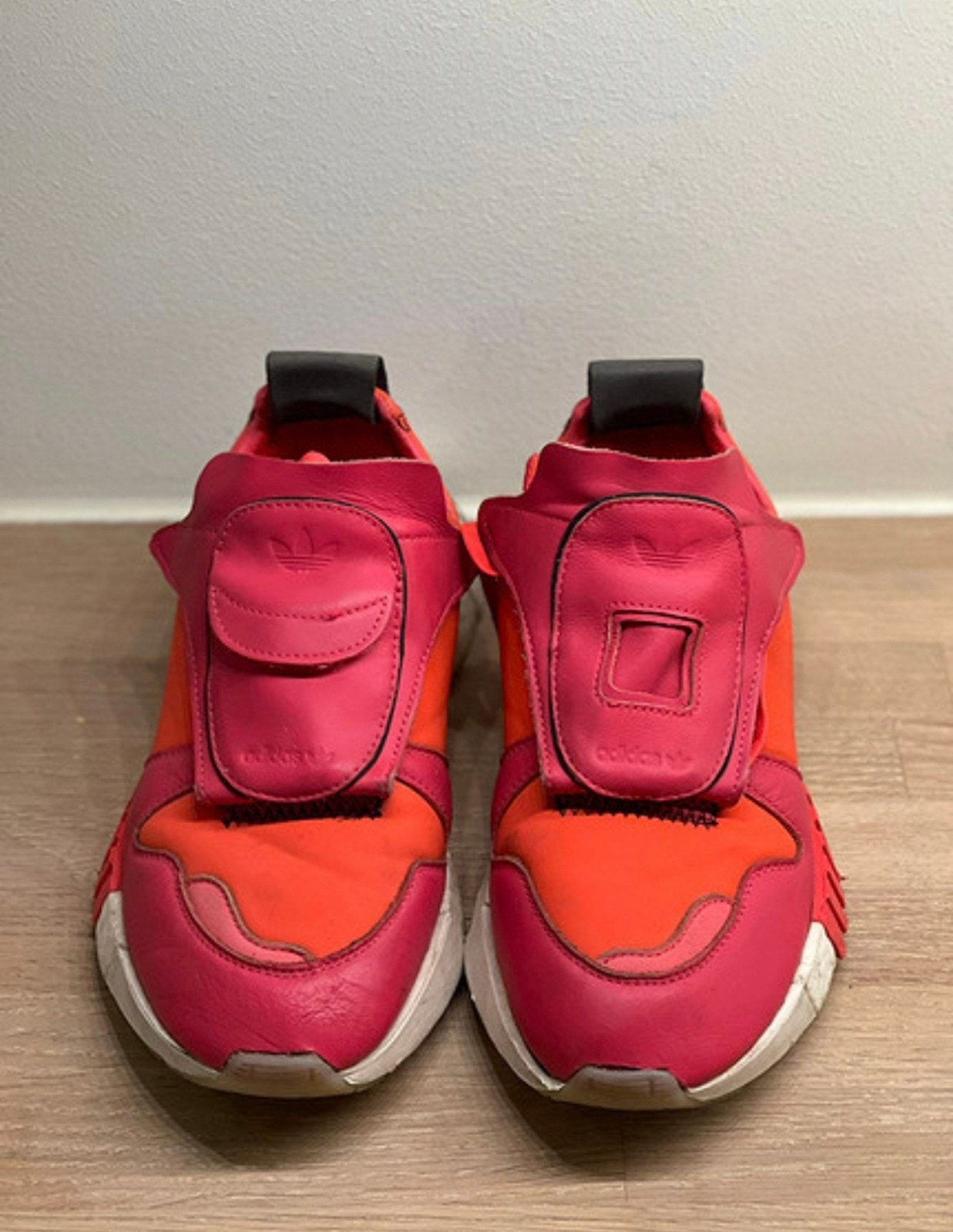 Adidas Futurepacer RN6000 og Adidas Yung sneakers FINN-torget