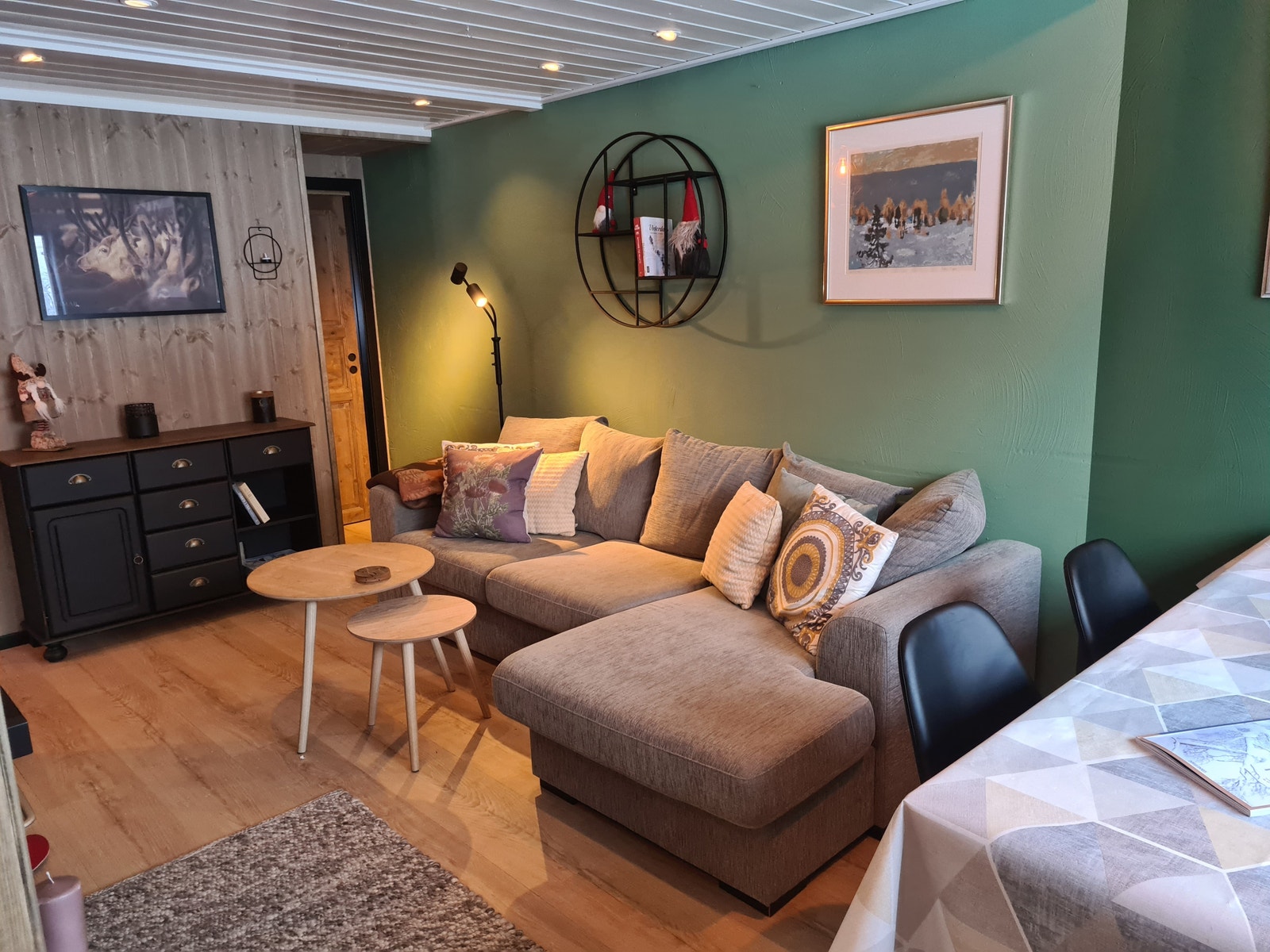 Stue nede Galleribilde