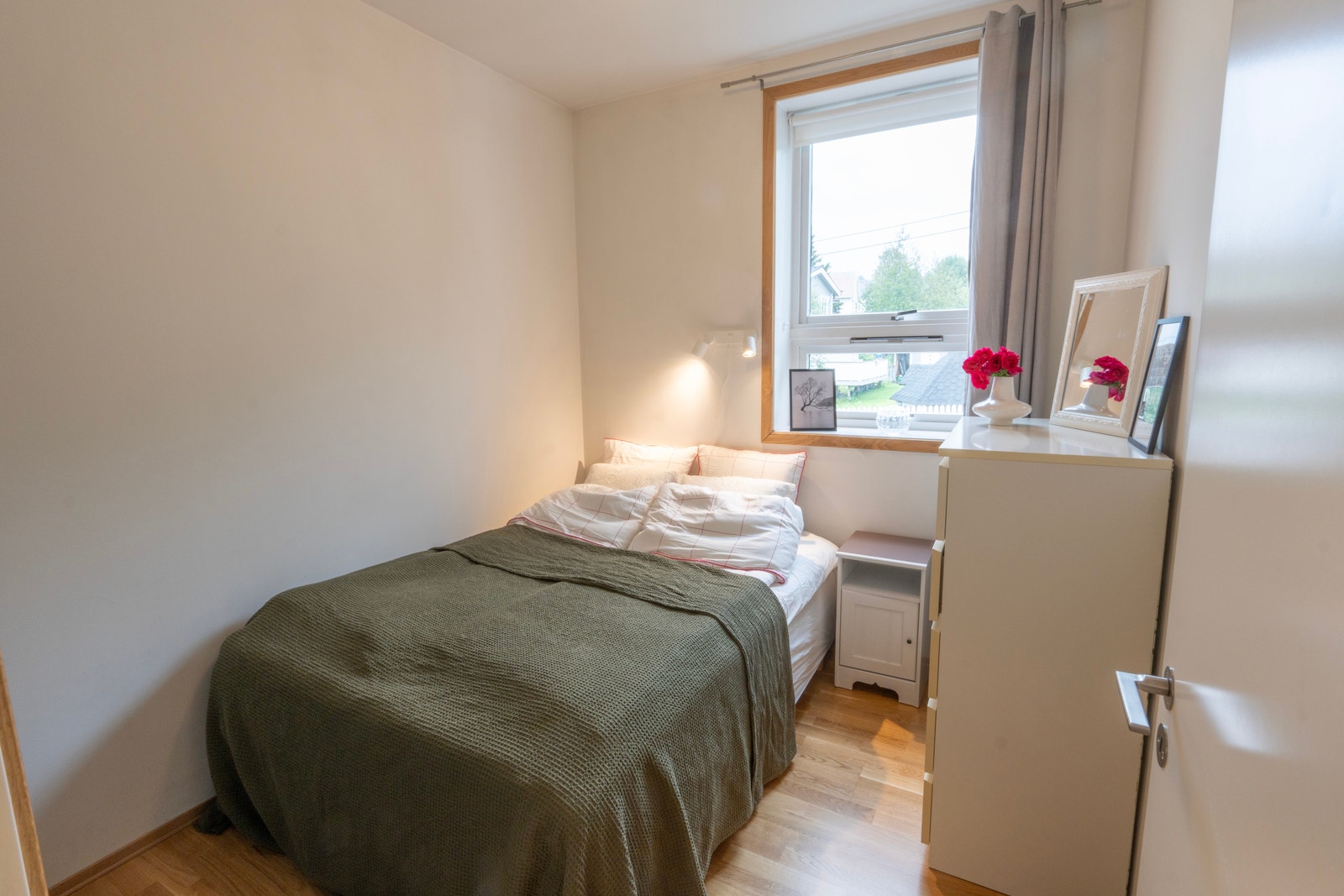 Soverom 1 med dobbeltseng Galleribilde