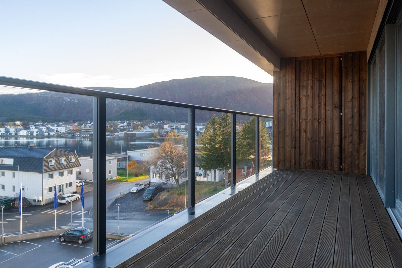 Terrasse 3 et. Galleribilde