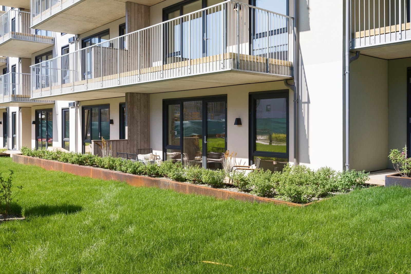 Lei av plenklipping og snømåking? På Hangaren får du en perfekt blanding av moderne løsninger som gjør livet enklere. Galleribilde