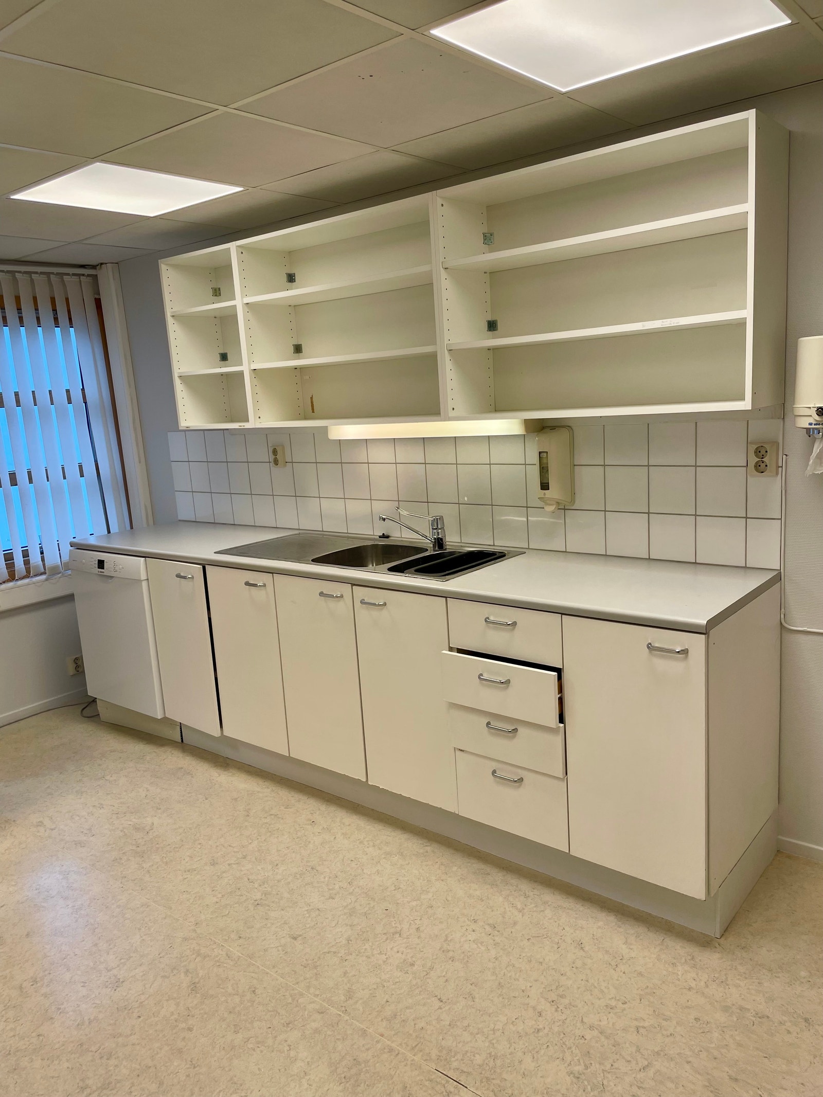 Kjøkken/lab//kontor Galleribilde