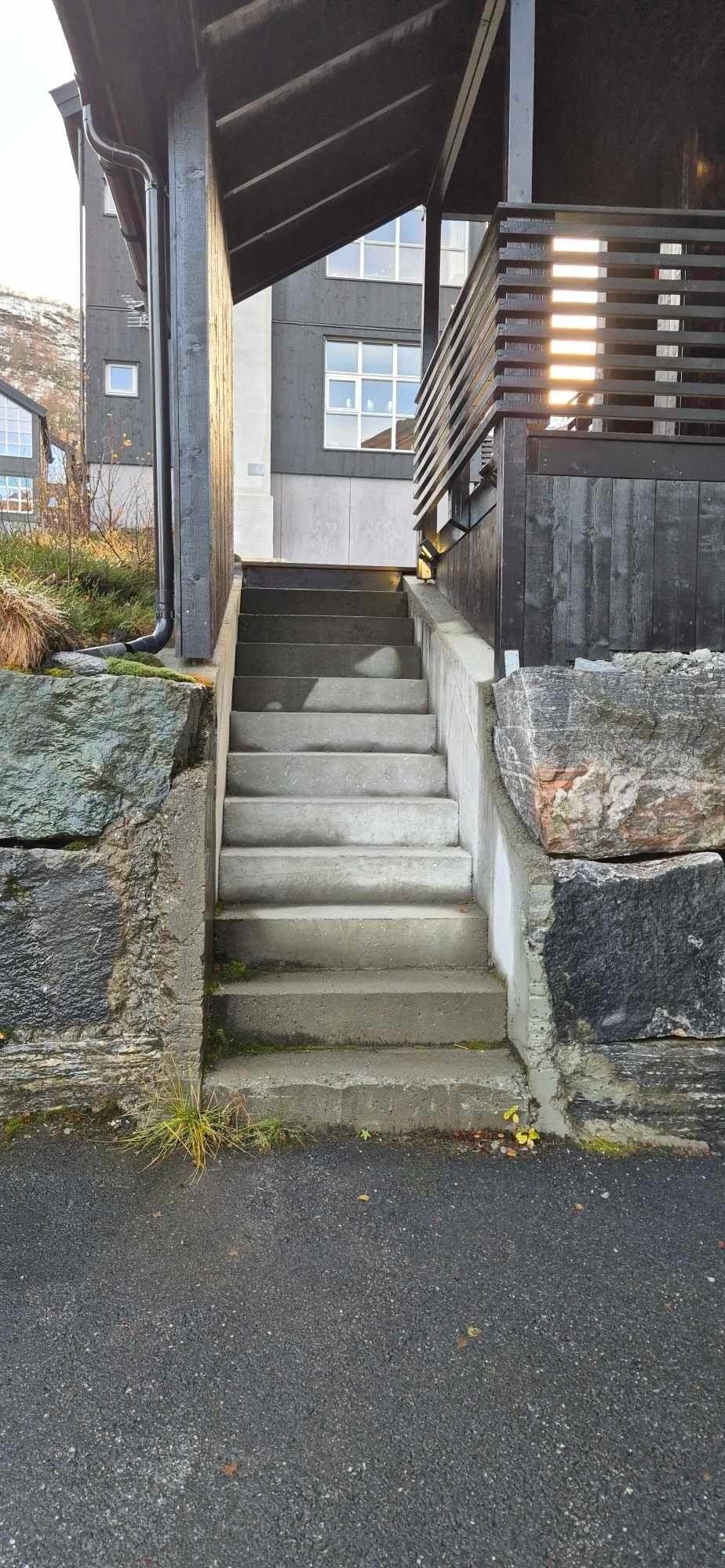 Trapp til garasje Galleribilde