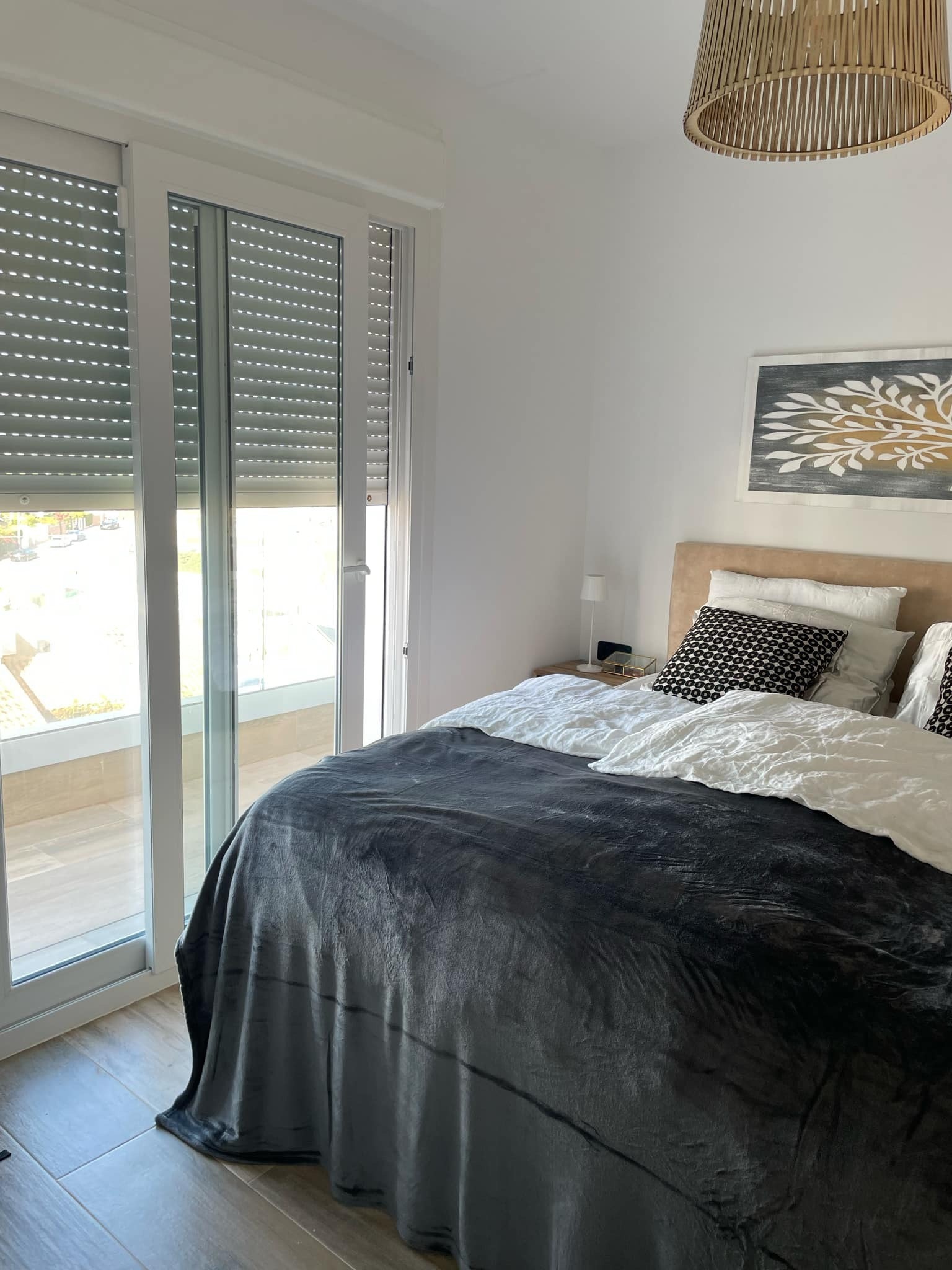 Master soverom med egen veranda. Galleribilde