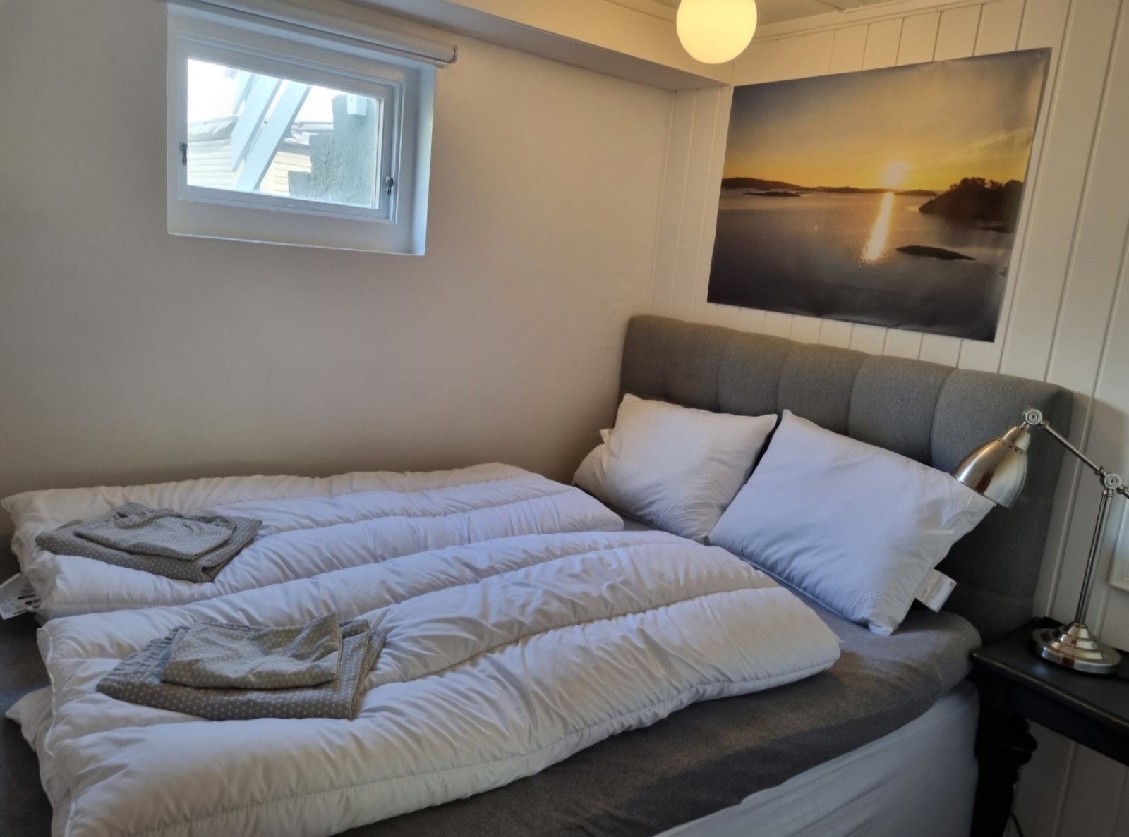 Minste soverom, 150 seng. Vinduet er byttet til større som oppfyller rømningskrav Galleribilde