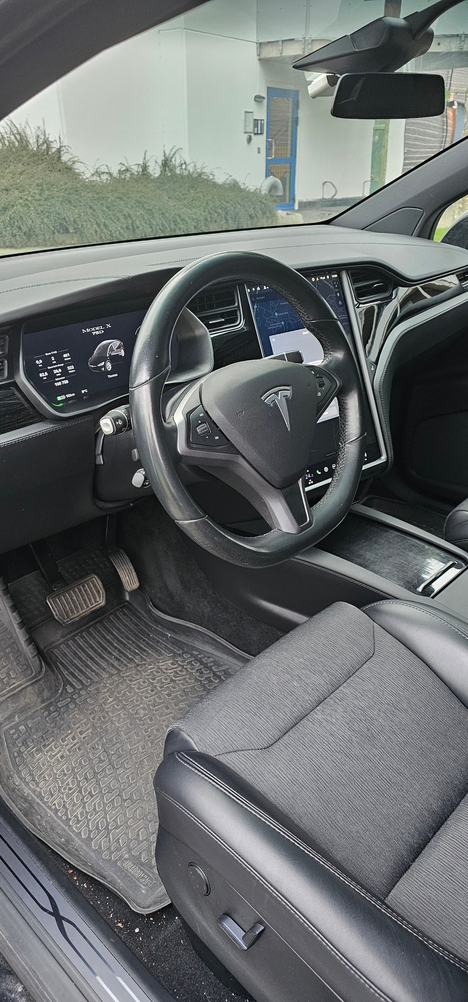 Tesla Model X 9