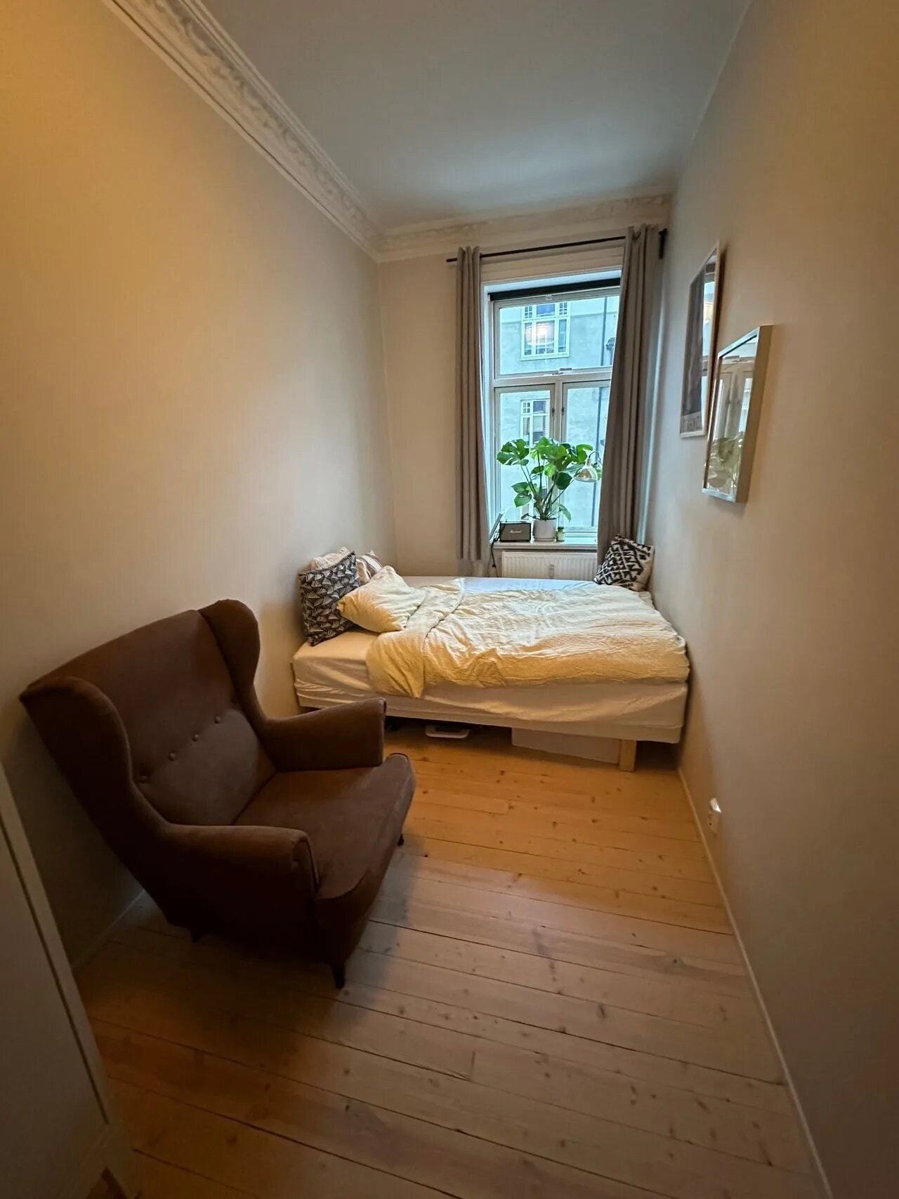 Pent 12 kvm rom Galleribilde