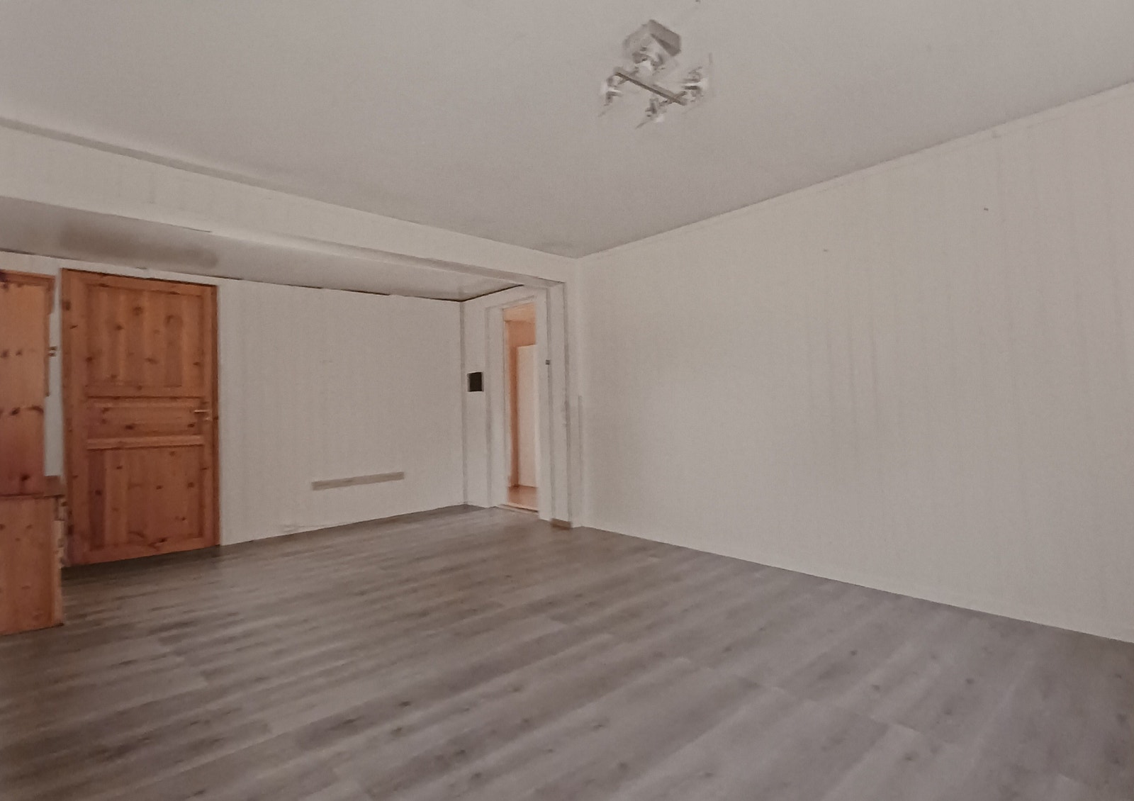 Stuen uten møbler Galleribilde