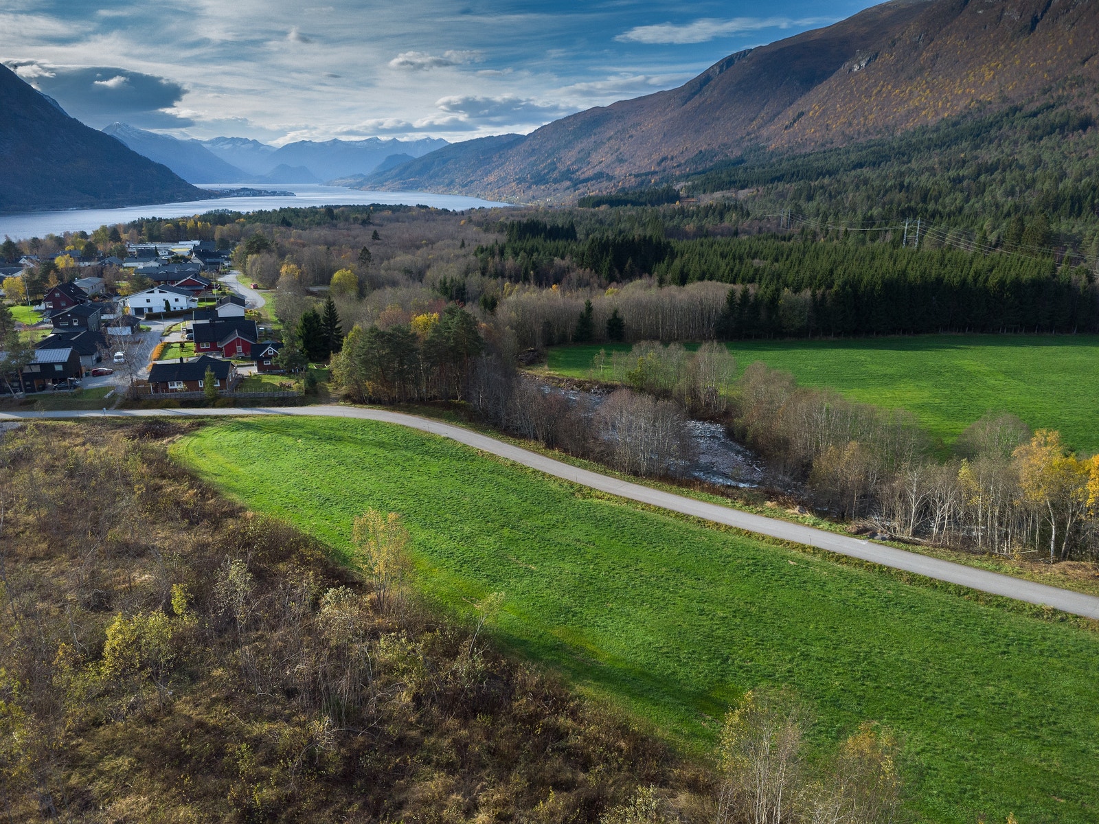 Dronefoto av tomteområdet Galleribilde