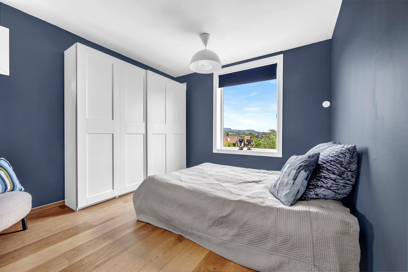 Soverom 1. etg. Galleribilde