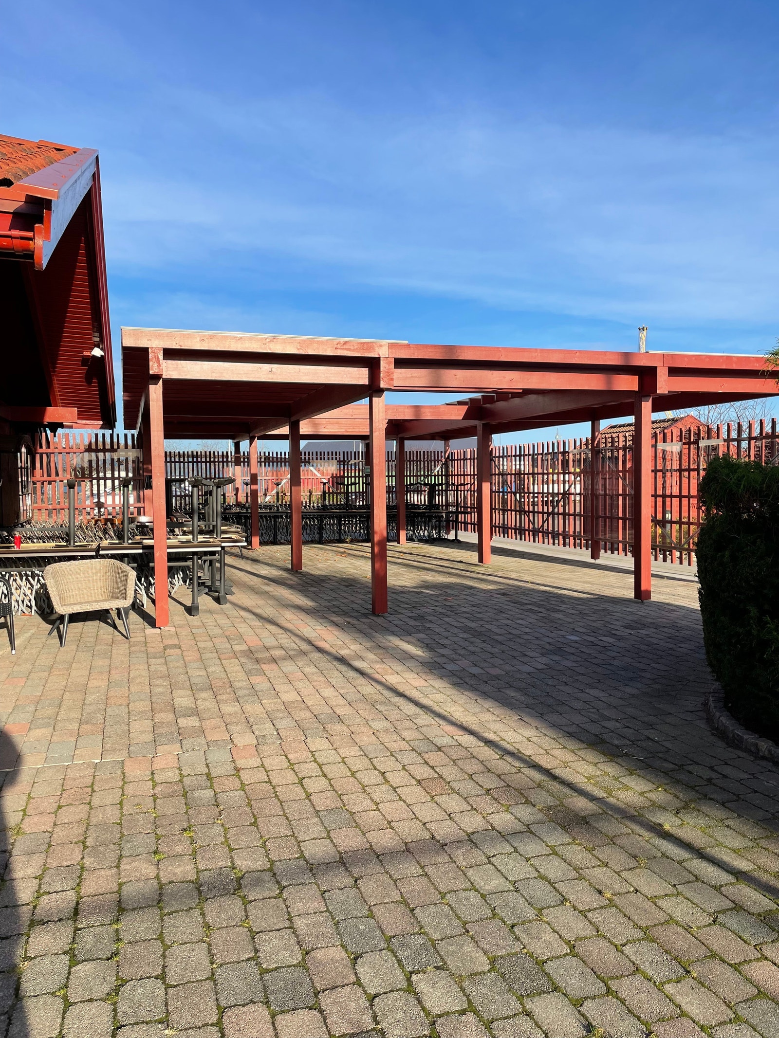 Pergola med åpen takløsning for f.eks. grill Galleribilde