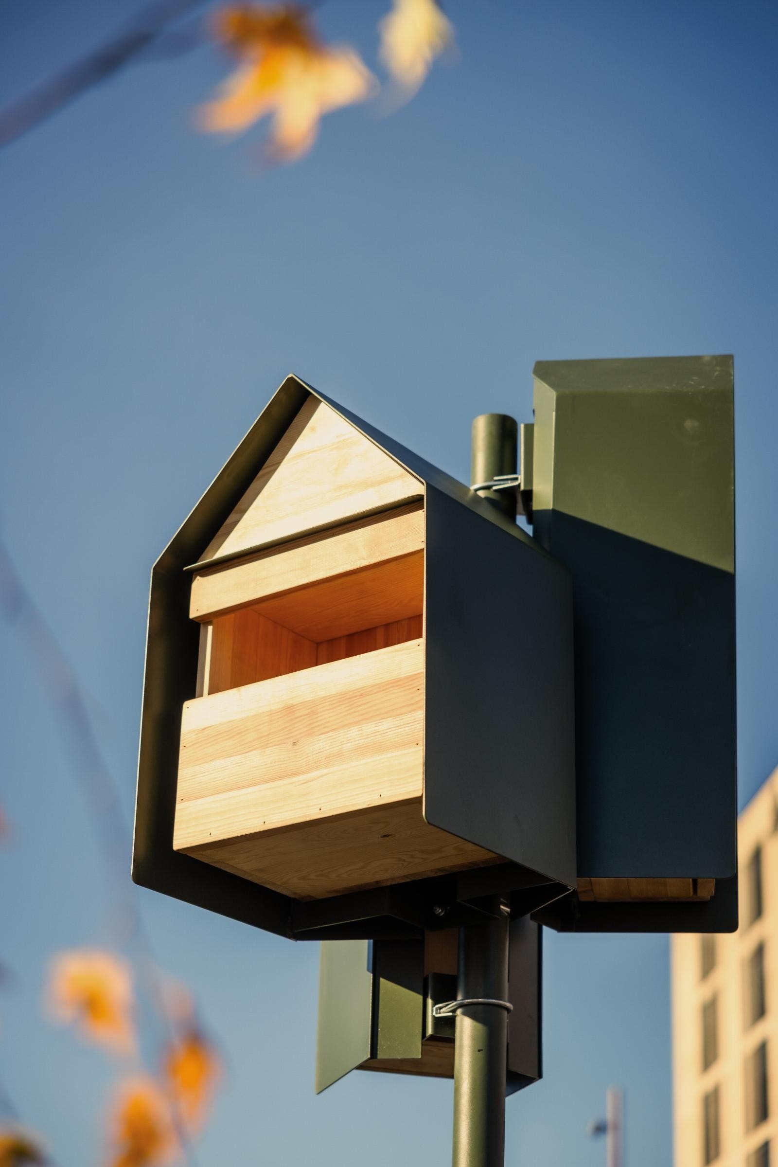 Insetktene må også ha et sted å bo, her har de også fått sitt lille borettslag Galleribilde