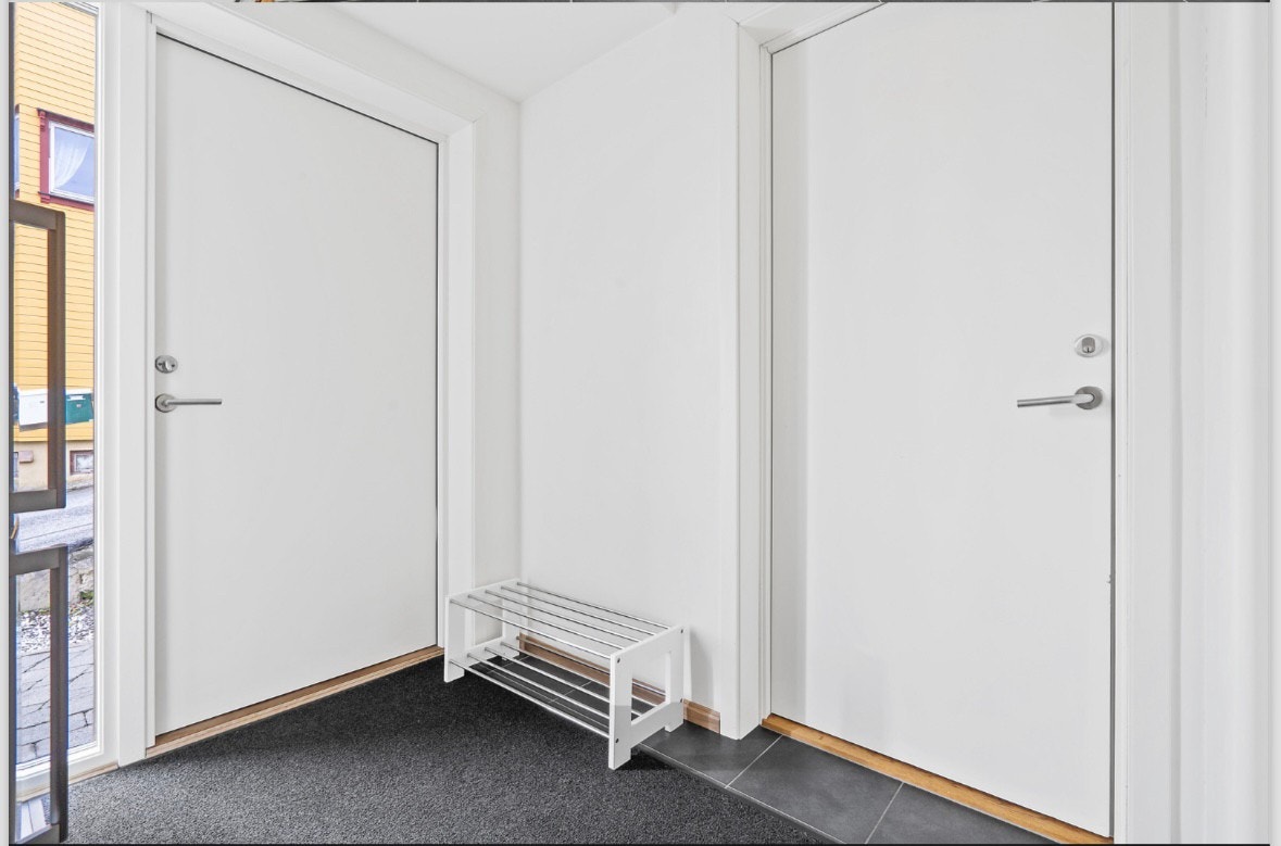 Romslig inngangsparti Galleribilde