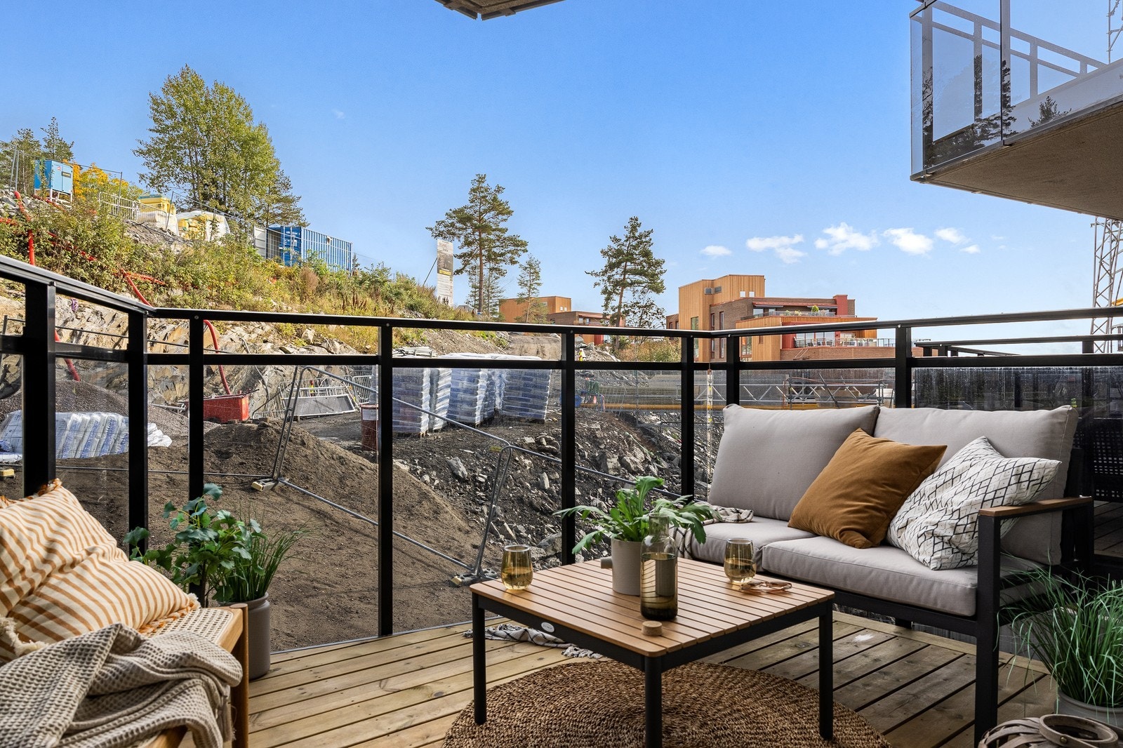 Romslig balkong Galleribilde