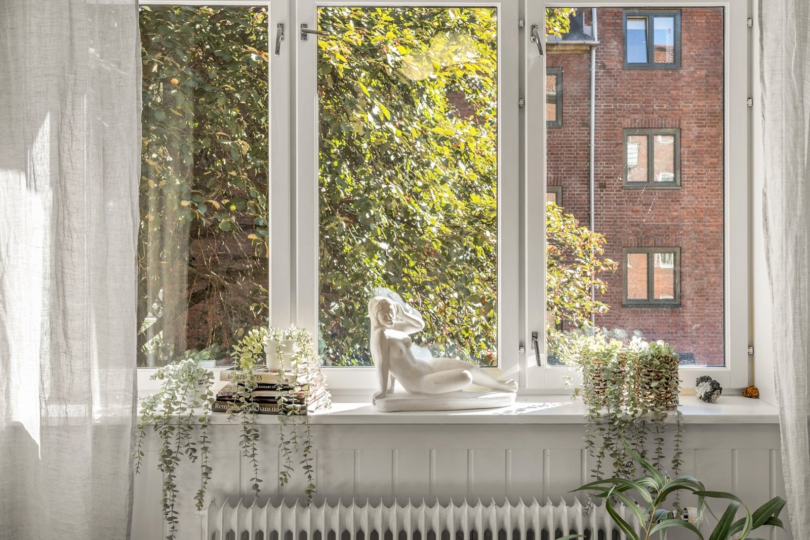 Lys og trivelig selveier med gode sol- og lysforhold Galleribilde