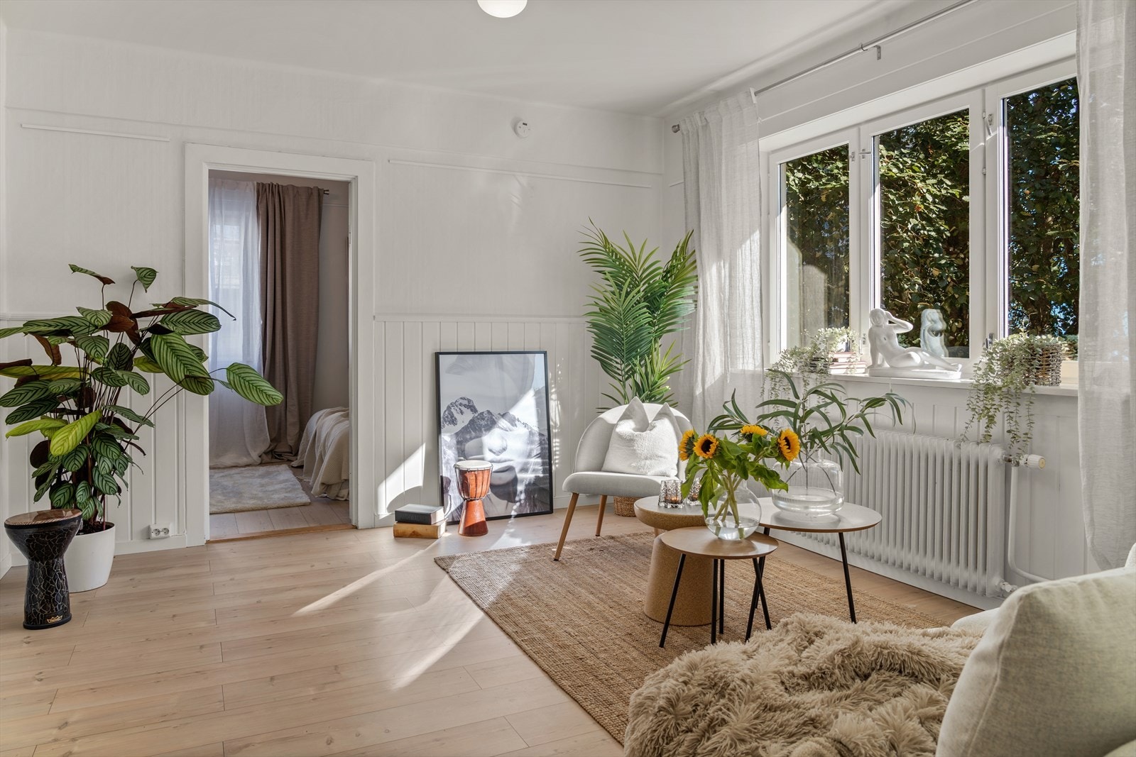 Flott stue med gode muligheter for møblering Galleribilde