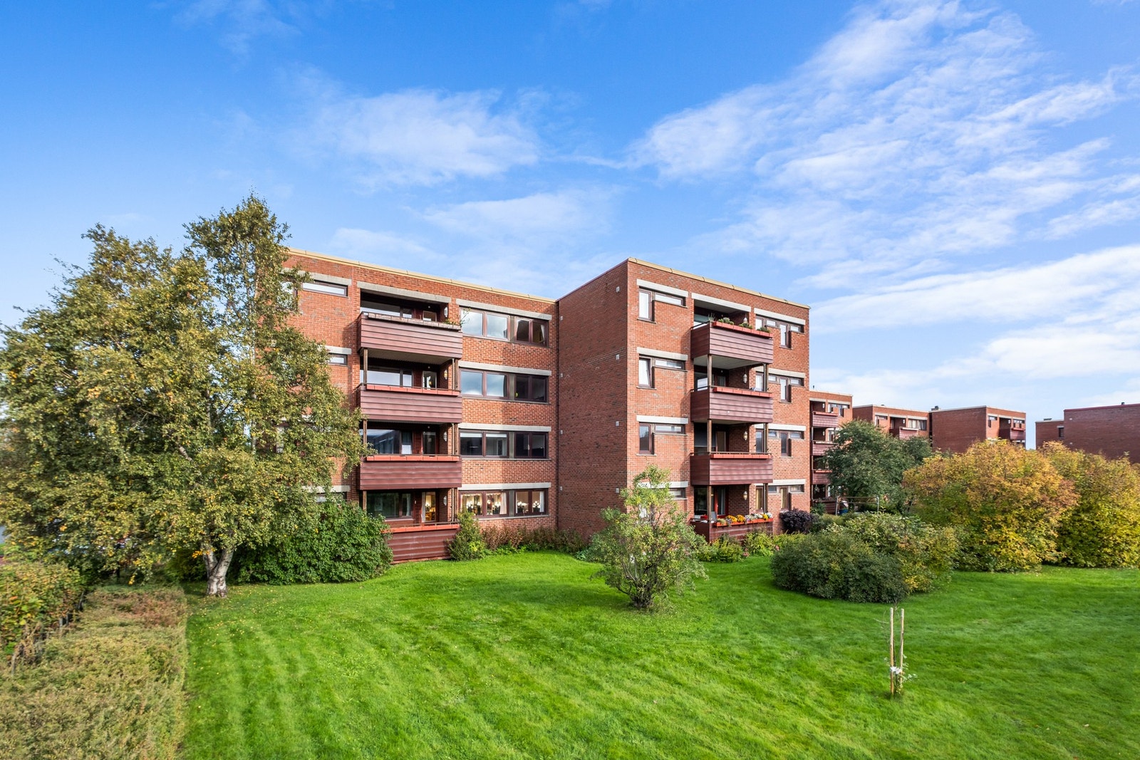 Lidarende er et veldrevet og attraktivt borettslag med sentral beliggenhet på Moholt. Kort veg til det meste - og et meget godt kollektivtilbud. Galleribilde